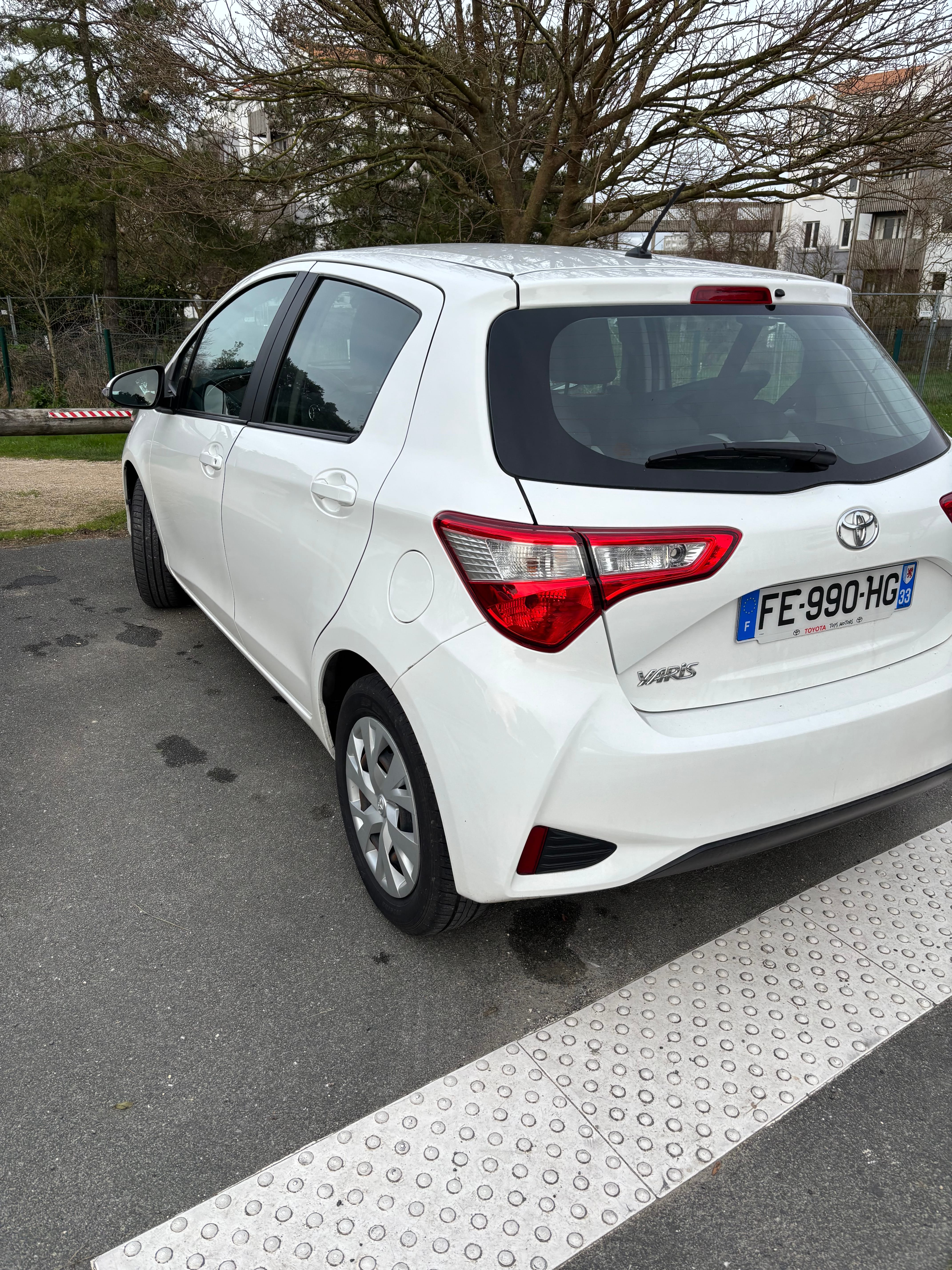 Toyota Yaris avec Siège bébé
