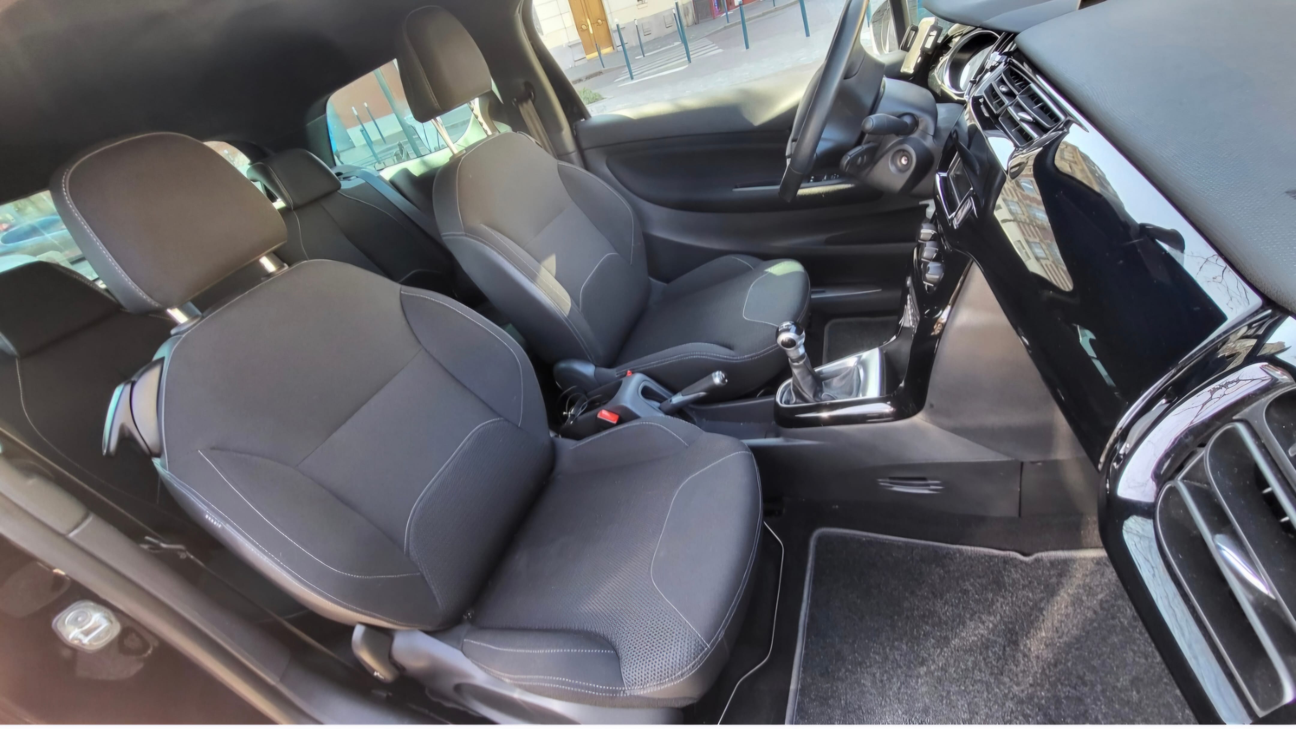 DS 3 met Audio- / iPod-ingang