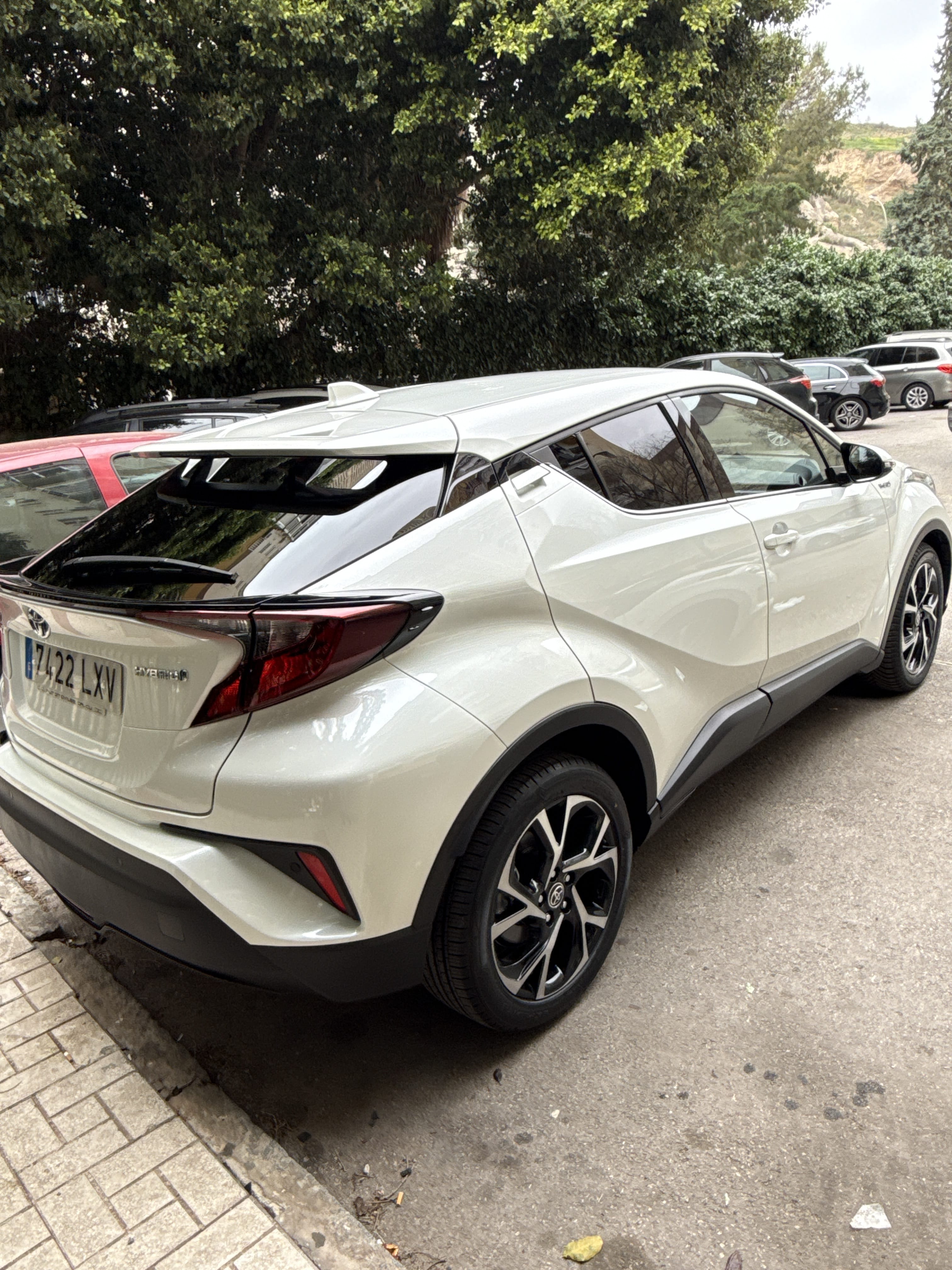Toyota C-HR Hybrid 1.8 advance avec Quatre roues motrices