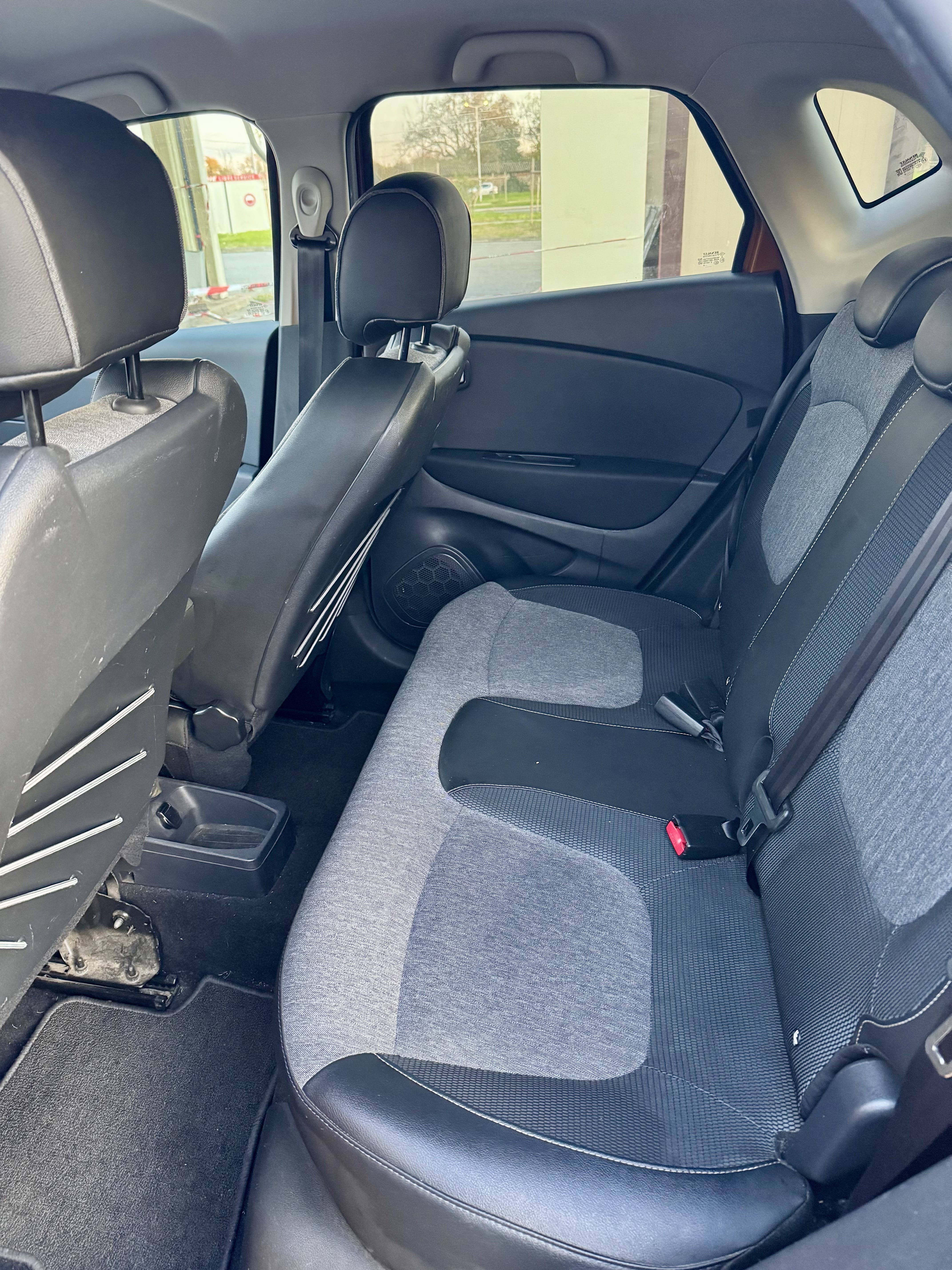 Renault Captur avec Coffre de toit