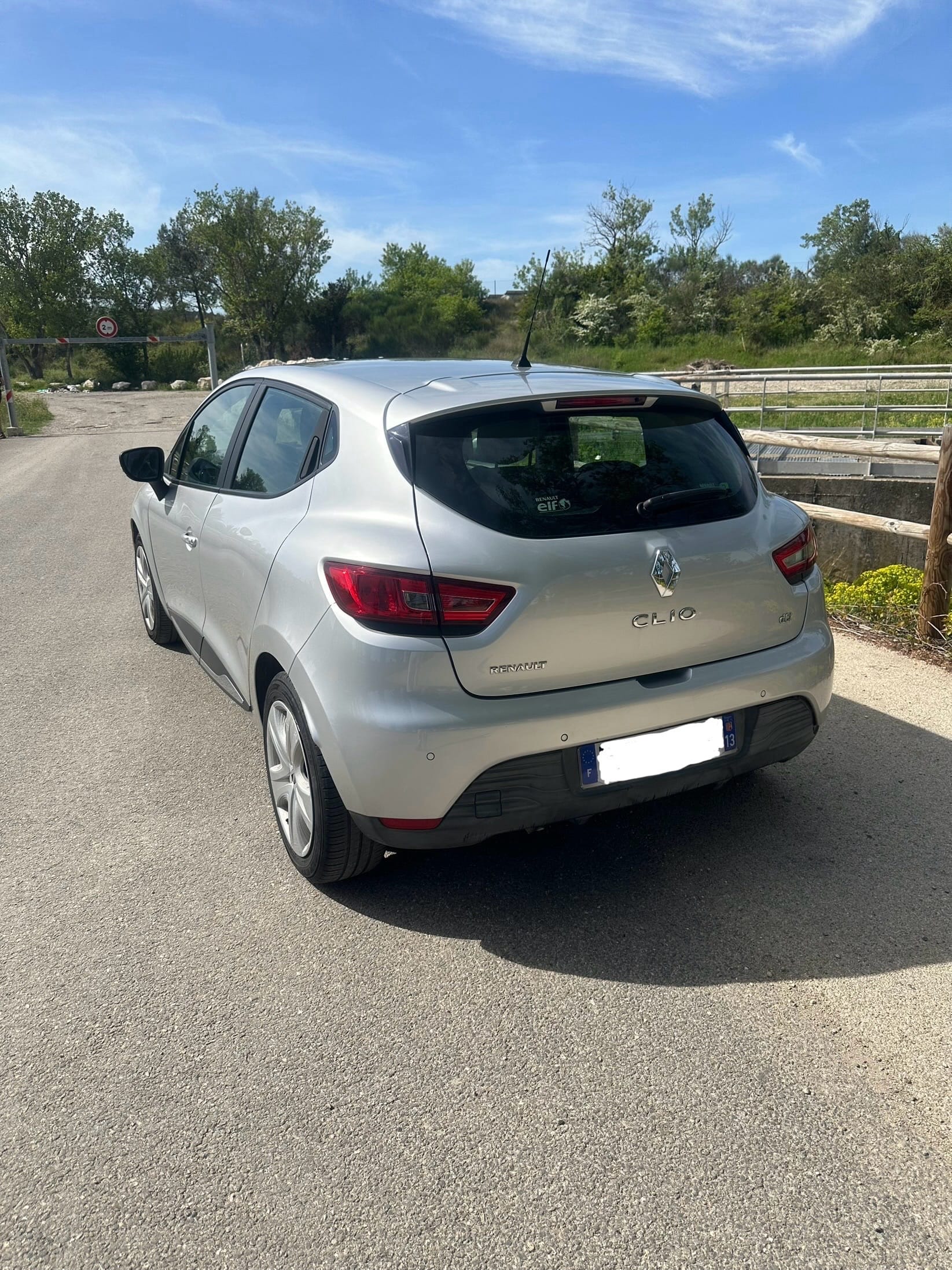 Renault Clio Business grise with GPS