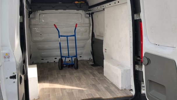Renault Trafic DCI 9 m3 - Clim - Bluetooth - Radars - Diable avec Entrée audio / iPod