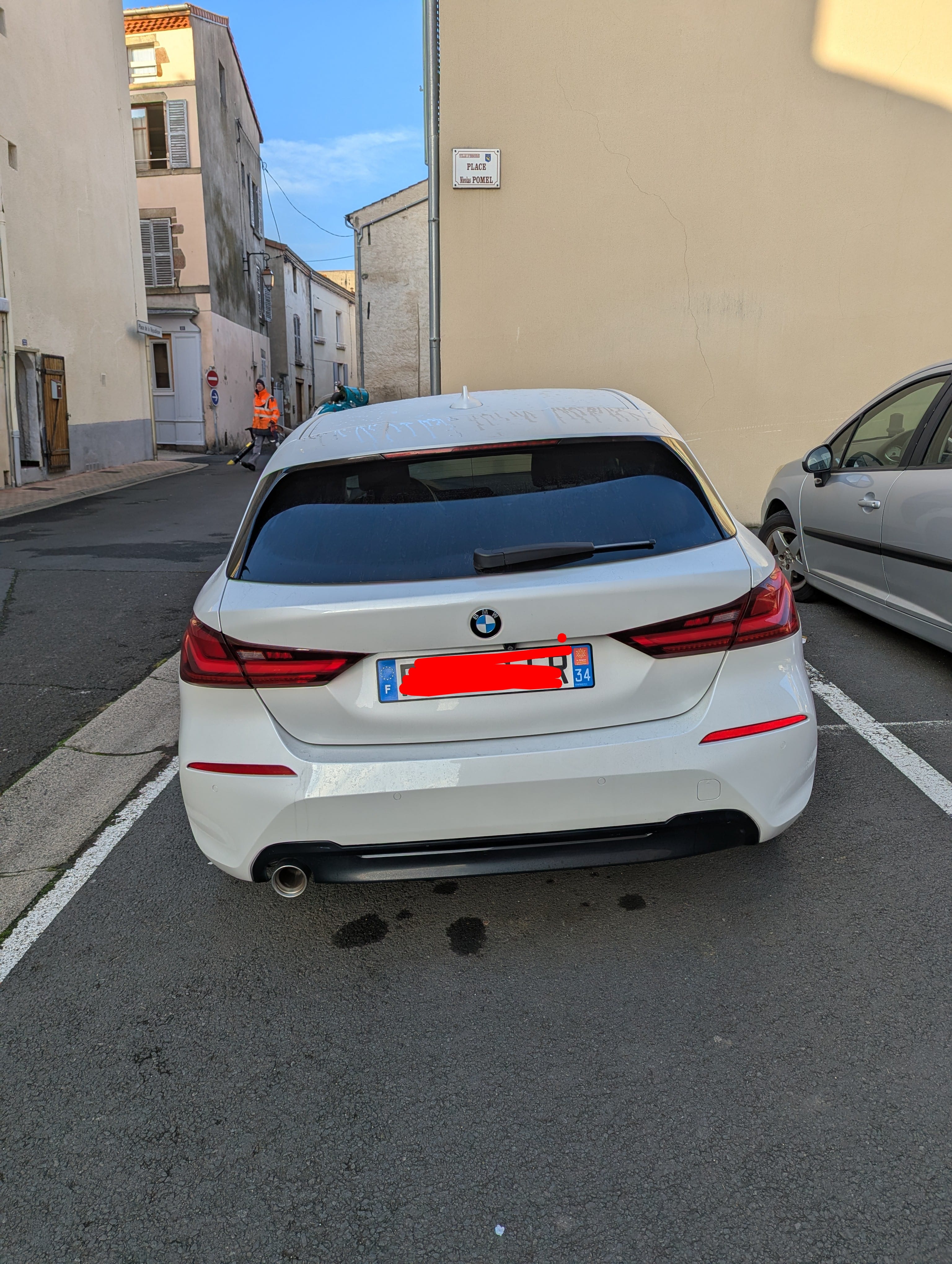 BMW Série 1 118i avec GPS