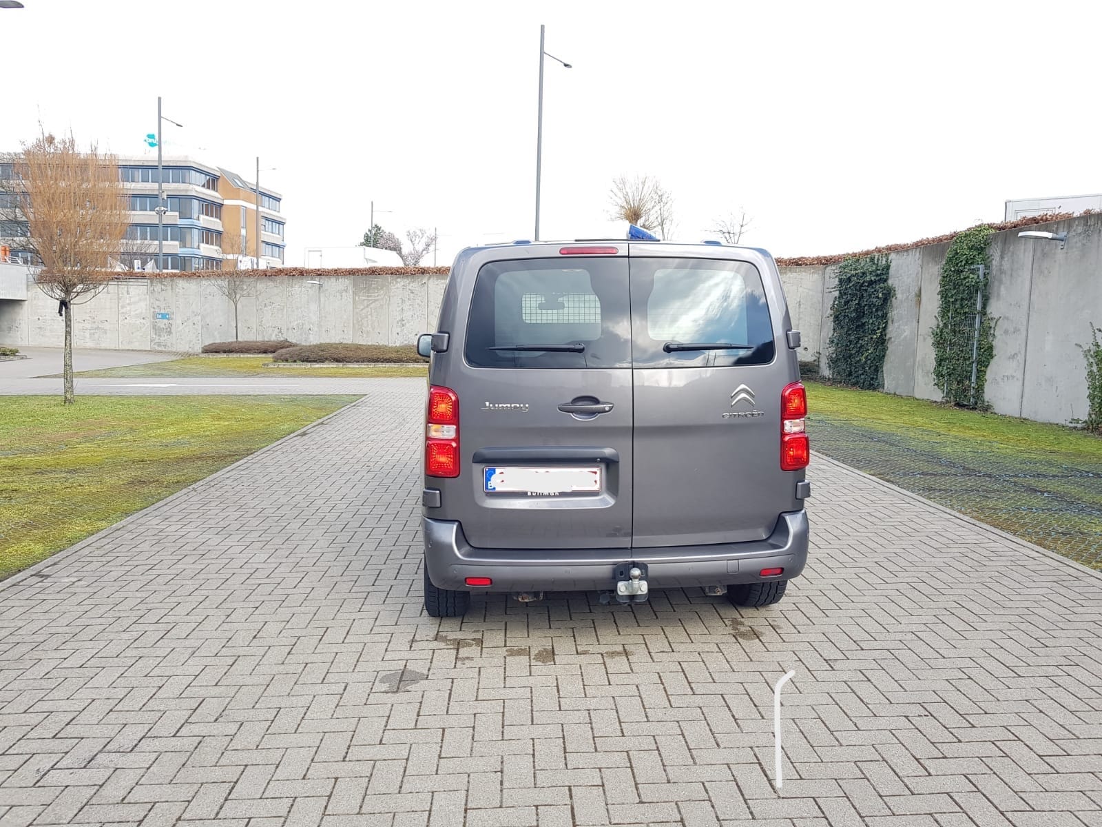 Citroen Jumpy 2.0 BlueHDI  euro6b très bien équipée avec Apple CarPlay