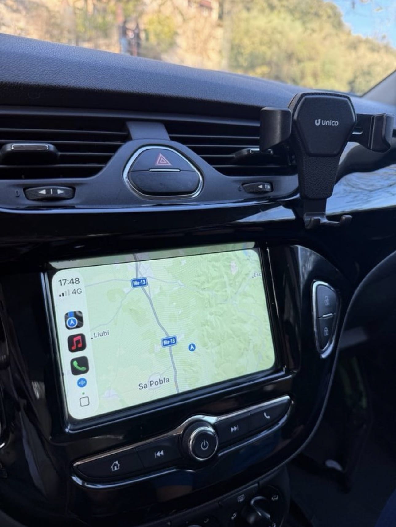 Opel Corsa-E with Apple CarPlay