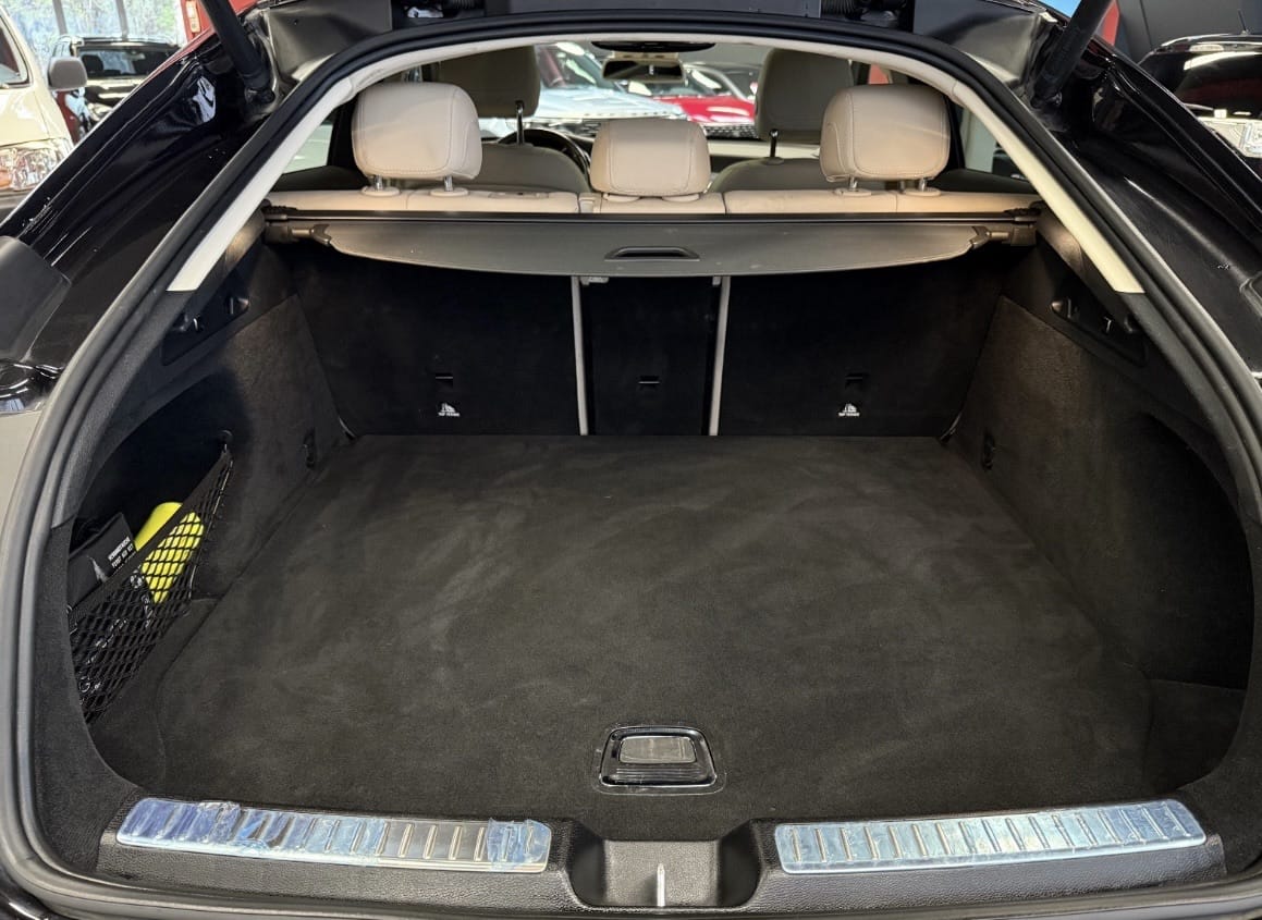 Mercedes-Benz GLC 300 4Matic Coupe avec GPS