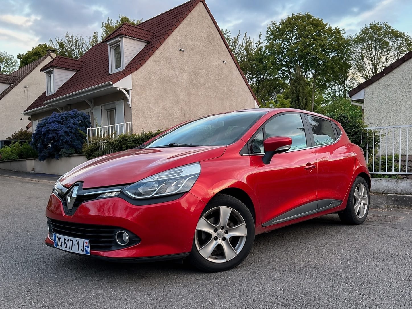 Renault Clio 4 parking métro ivry, 2015, Diesel
