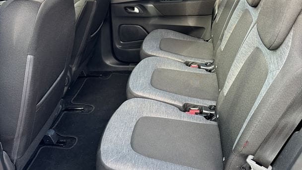 Citroen C4 Grand Spacetourer 7 places HDI - PARKING AEROPORT avec Audio Bluetooth