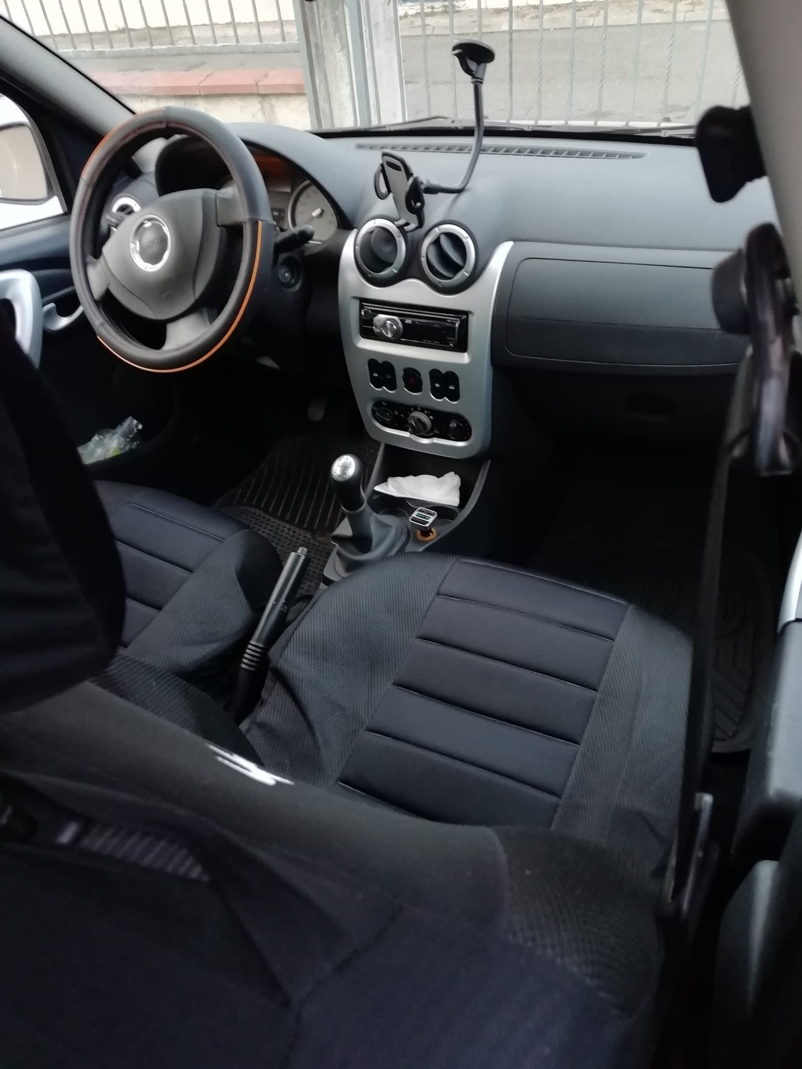 Dacia Sandero pratique et robuste