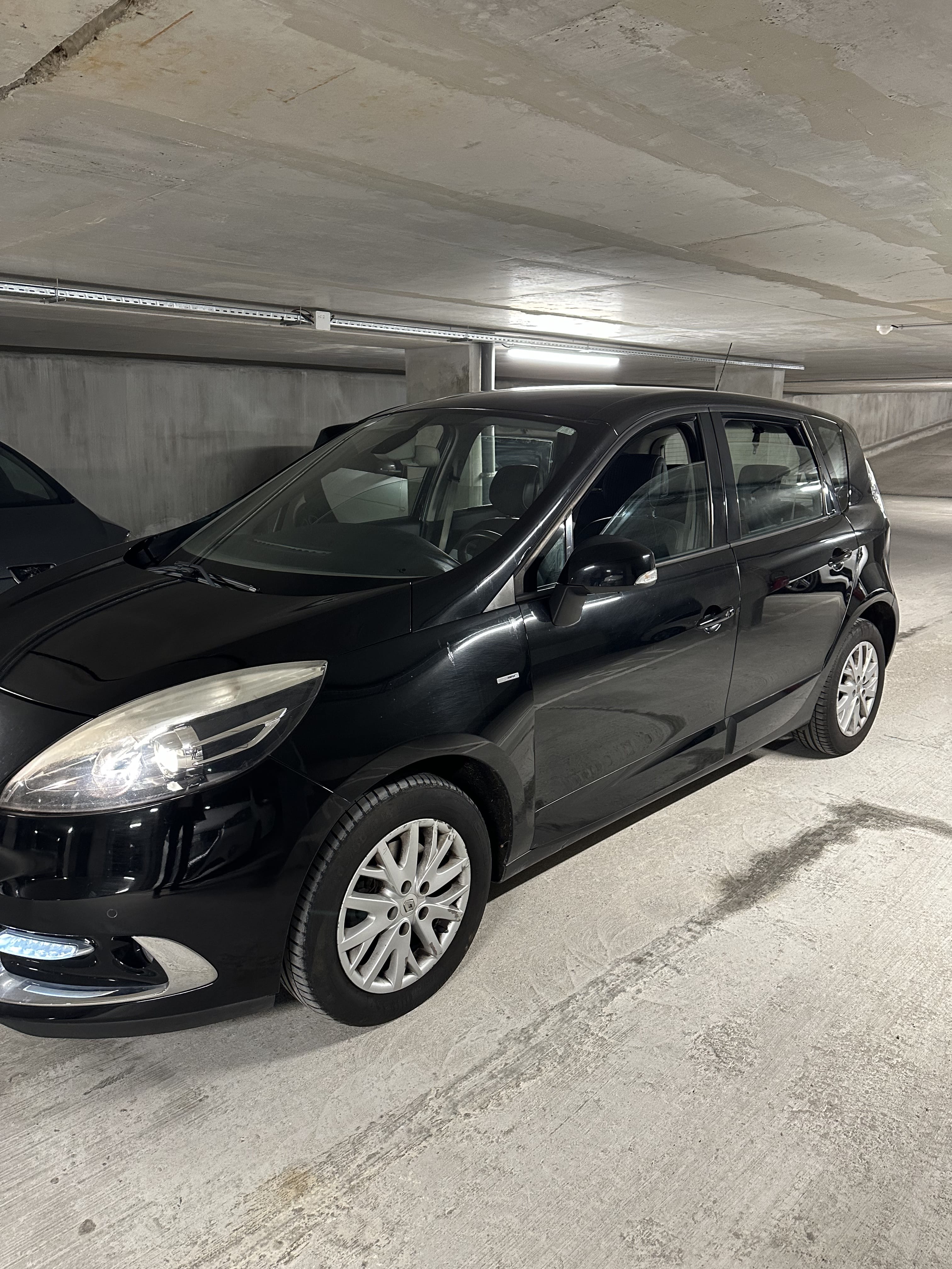 Renault Scenic 1.5 dci avec Entrée audio / iPod