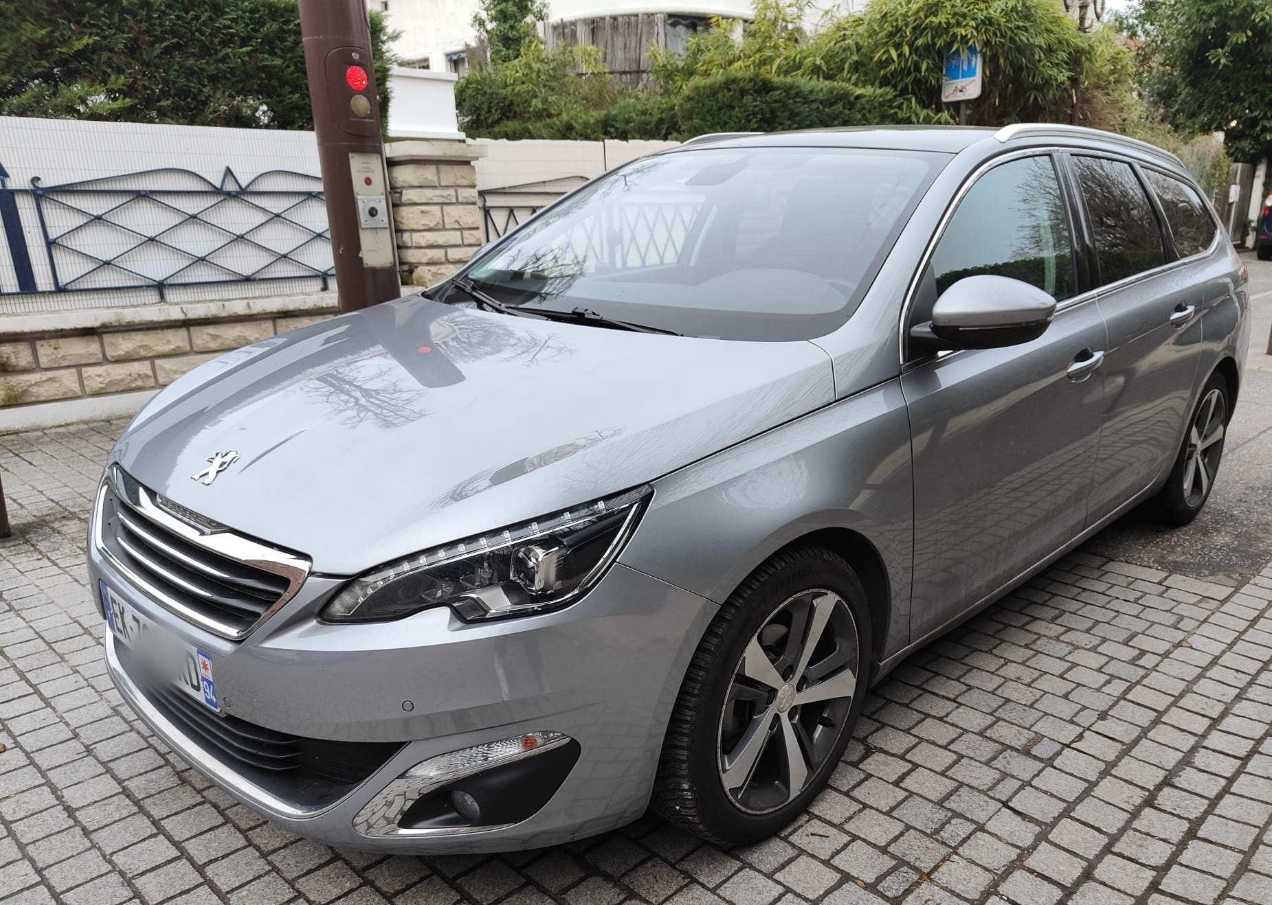 Peugeot 308 SW, 2017, Essence 98, automatique
