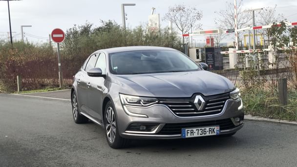 Renault Talisman Louez la Renault Talisman – Luxe, Confort et Technologie pour un Voyage d’Exception ! avec Audio Bluetooth