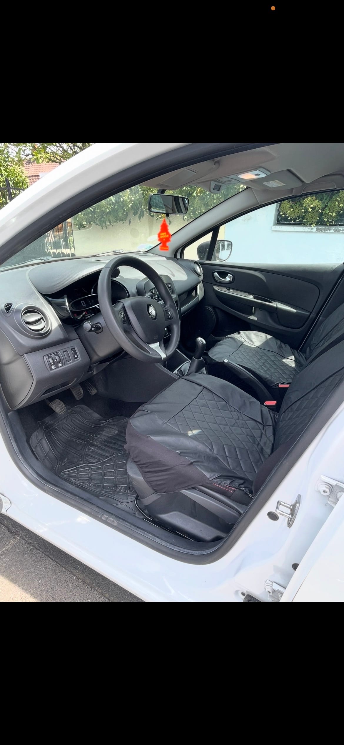 Renault Clio avec Port USB