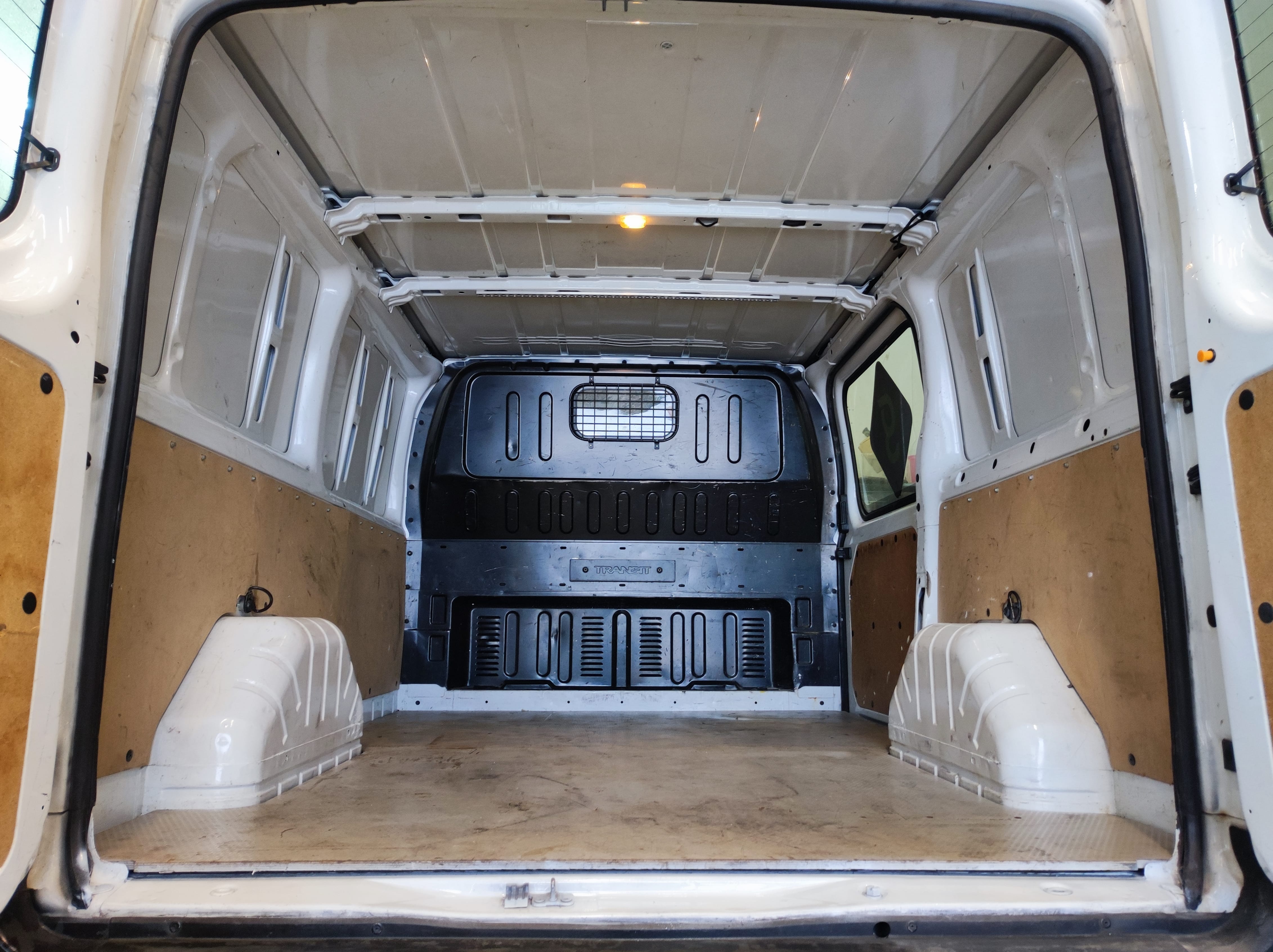 Ford Transit Varebil 115 T300 med Lydinngang