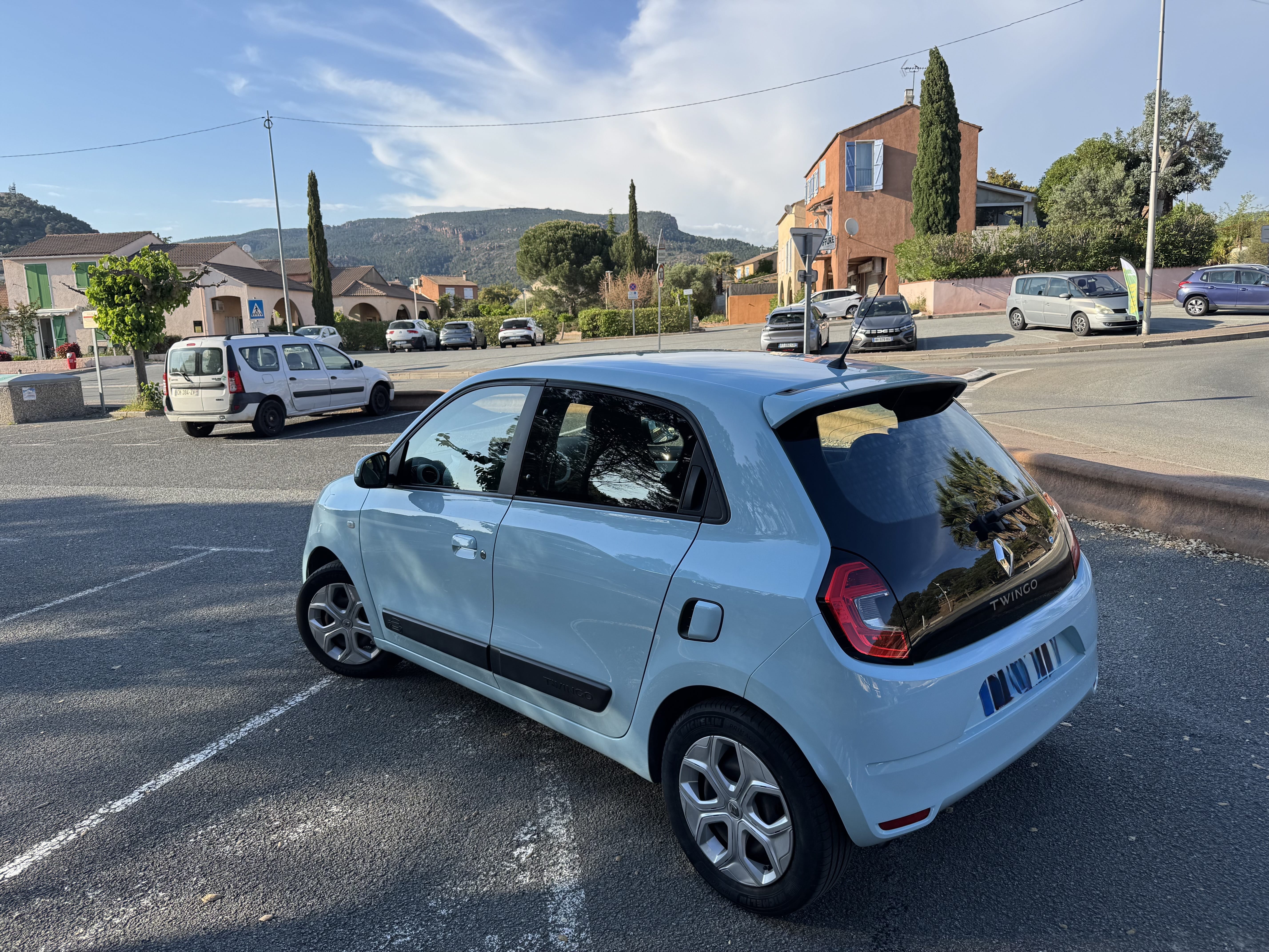 Renault Twingo III avec Climatisation