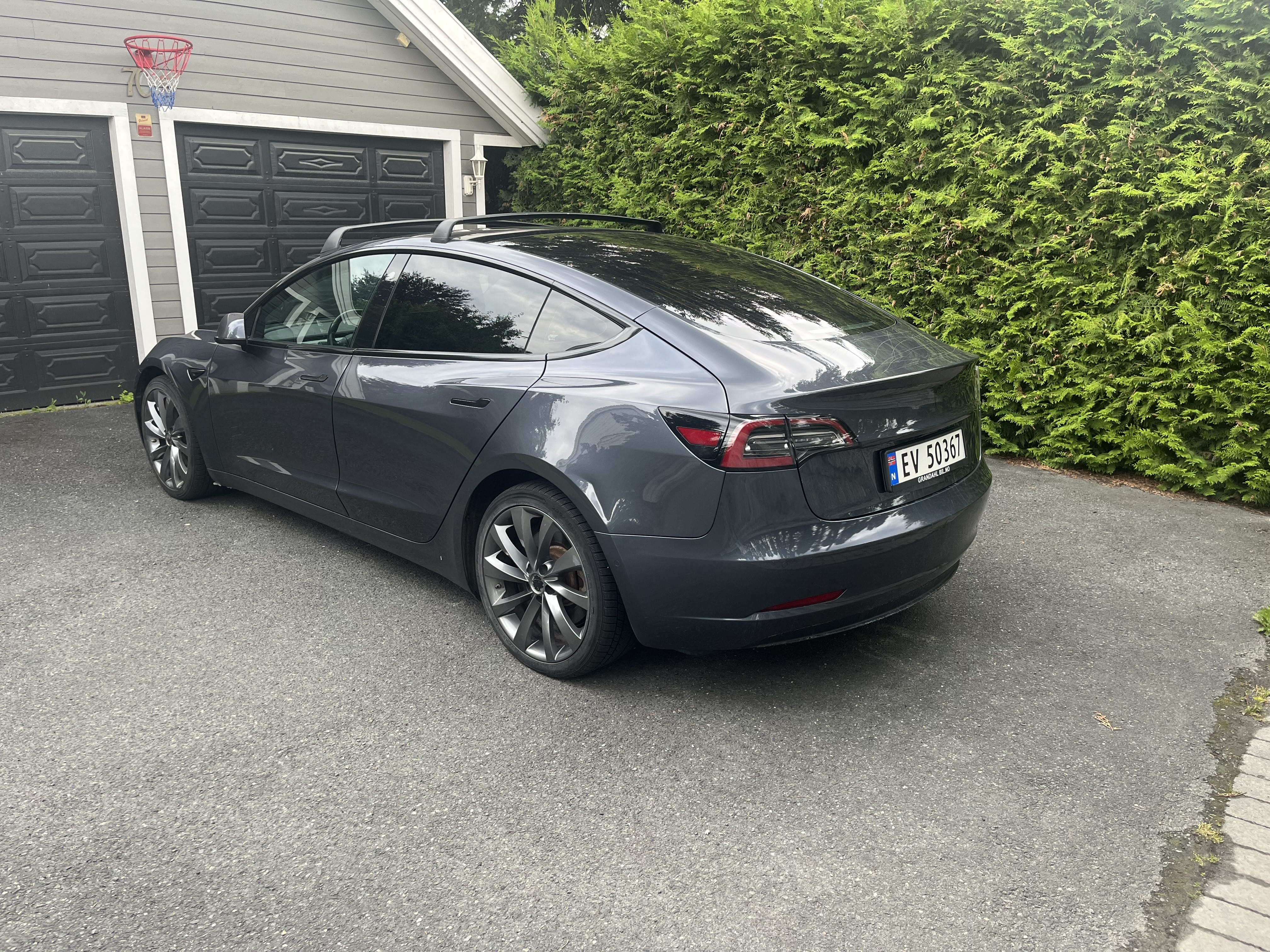 Tesla Model 3 Long Range med Bluetooth audio
