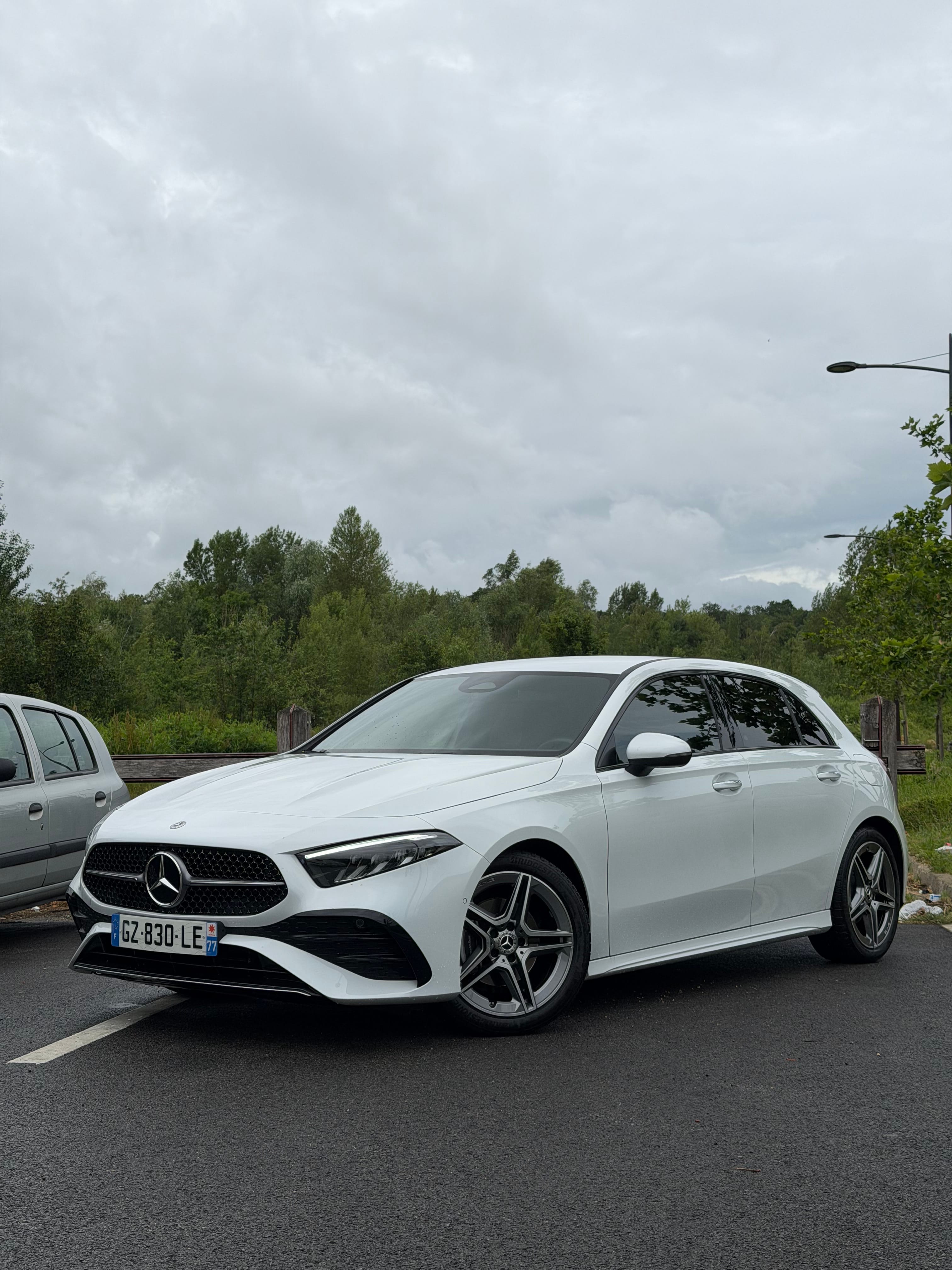 Mercedes-Benz Classe A 180, 2024, Essence 95 / Électrique (hybride), automatique