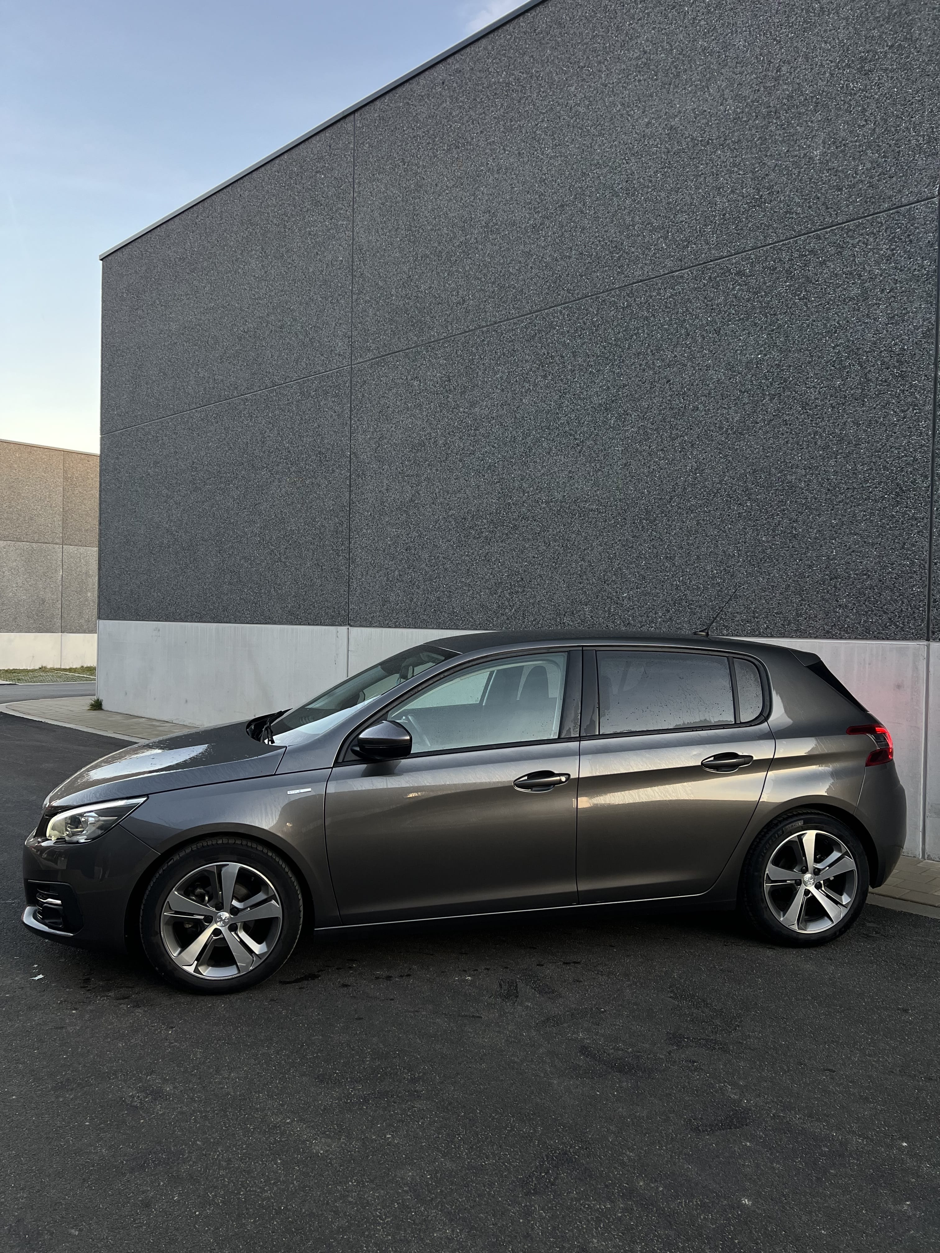 Peugeot 308 avec Climatisation