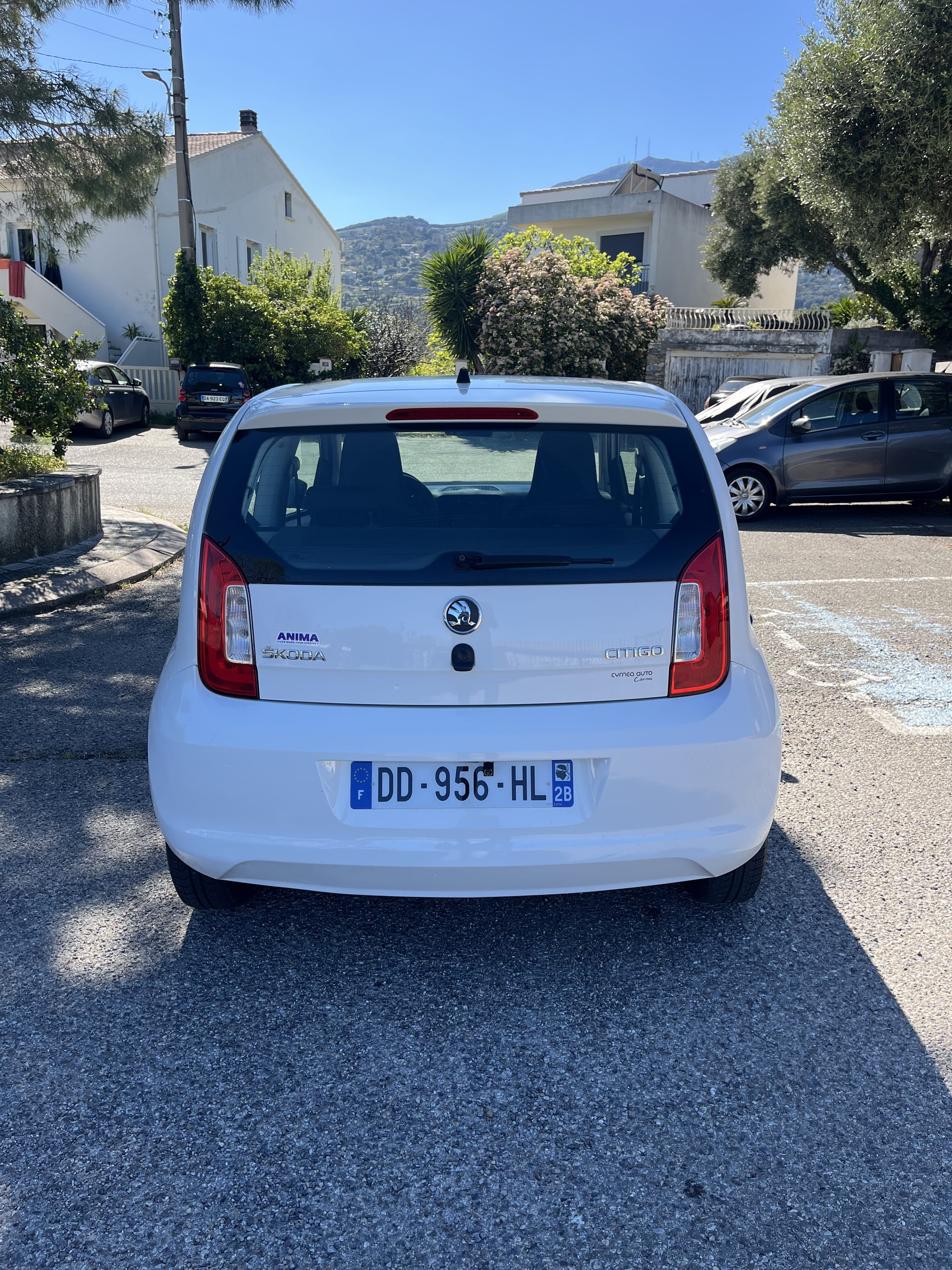 Skoda Citigo essence 60 cv avec Port USB