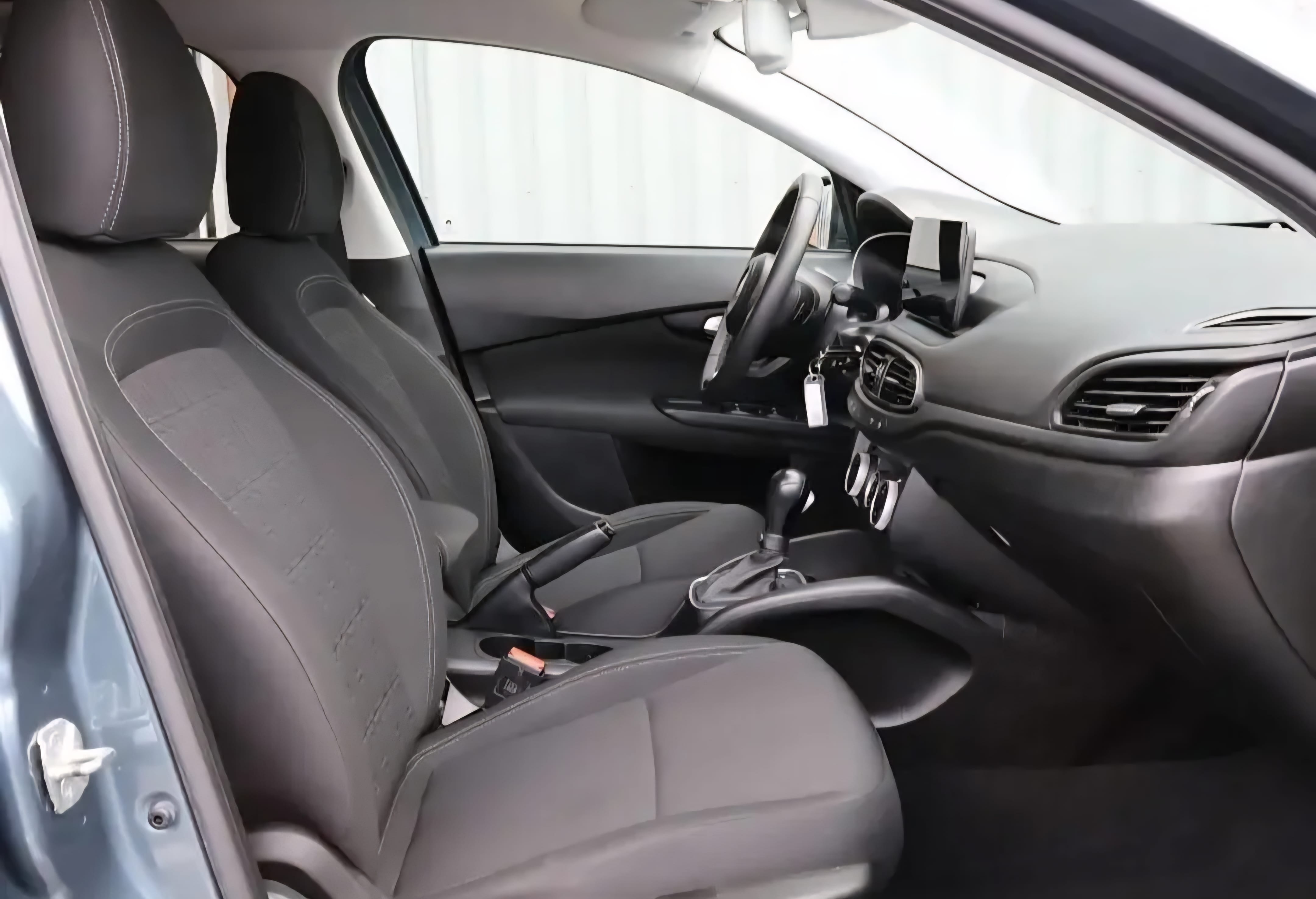 Fiat Tipo SW, 2023, Essence 95 / Électrique (hybride), automatique