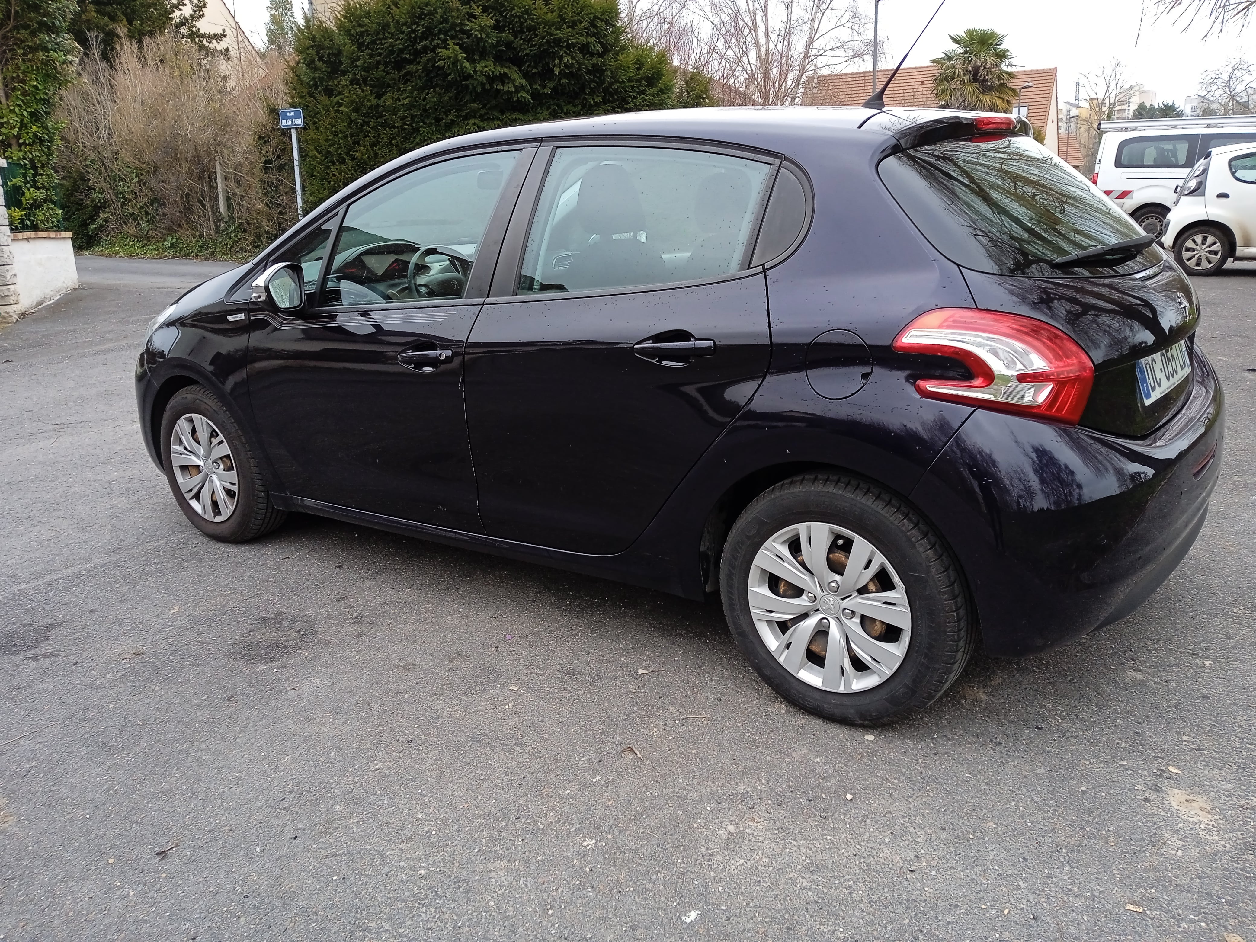 Peugeot 208 avec Entrée audio / iPod