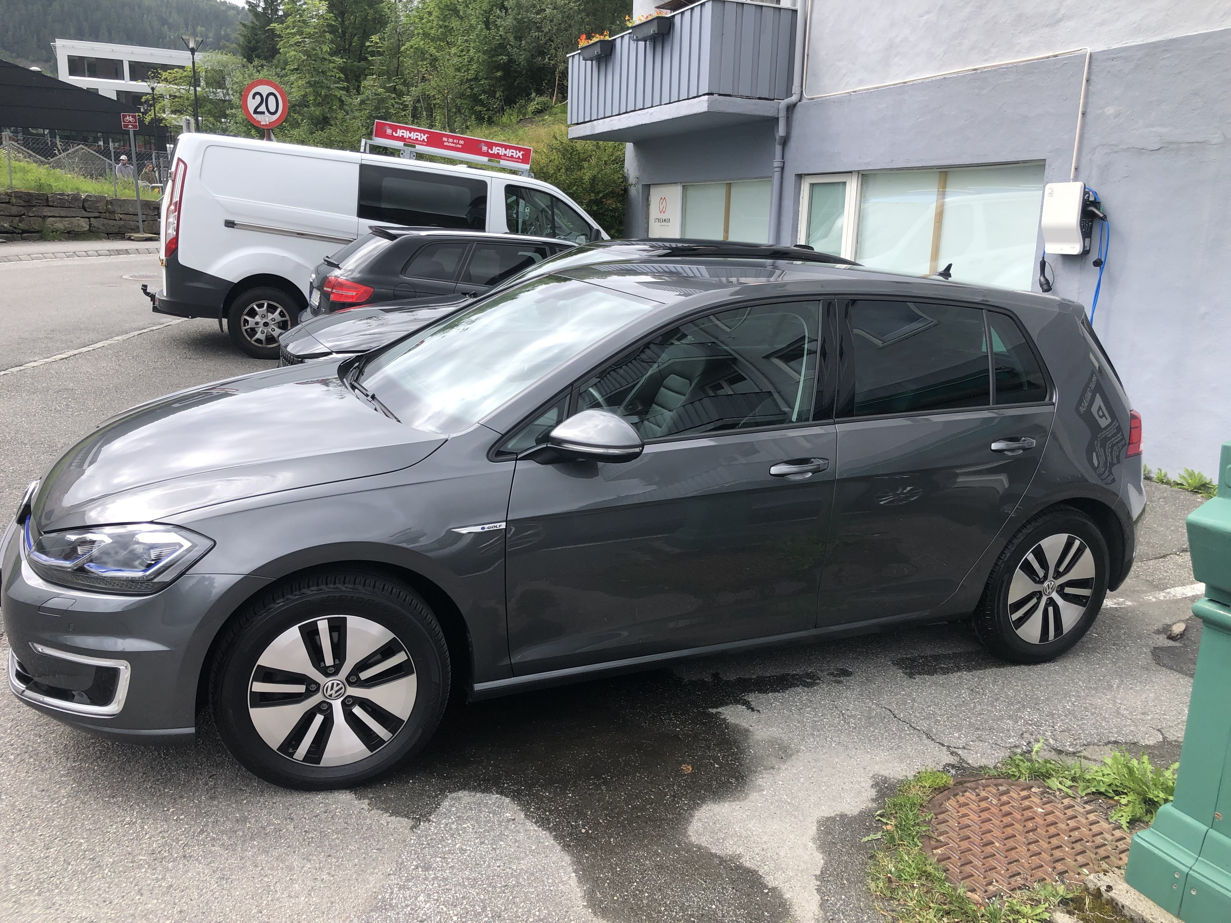 Volkswagen e-Golf Stort batteri - inntil 300km med Aircondition