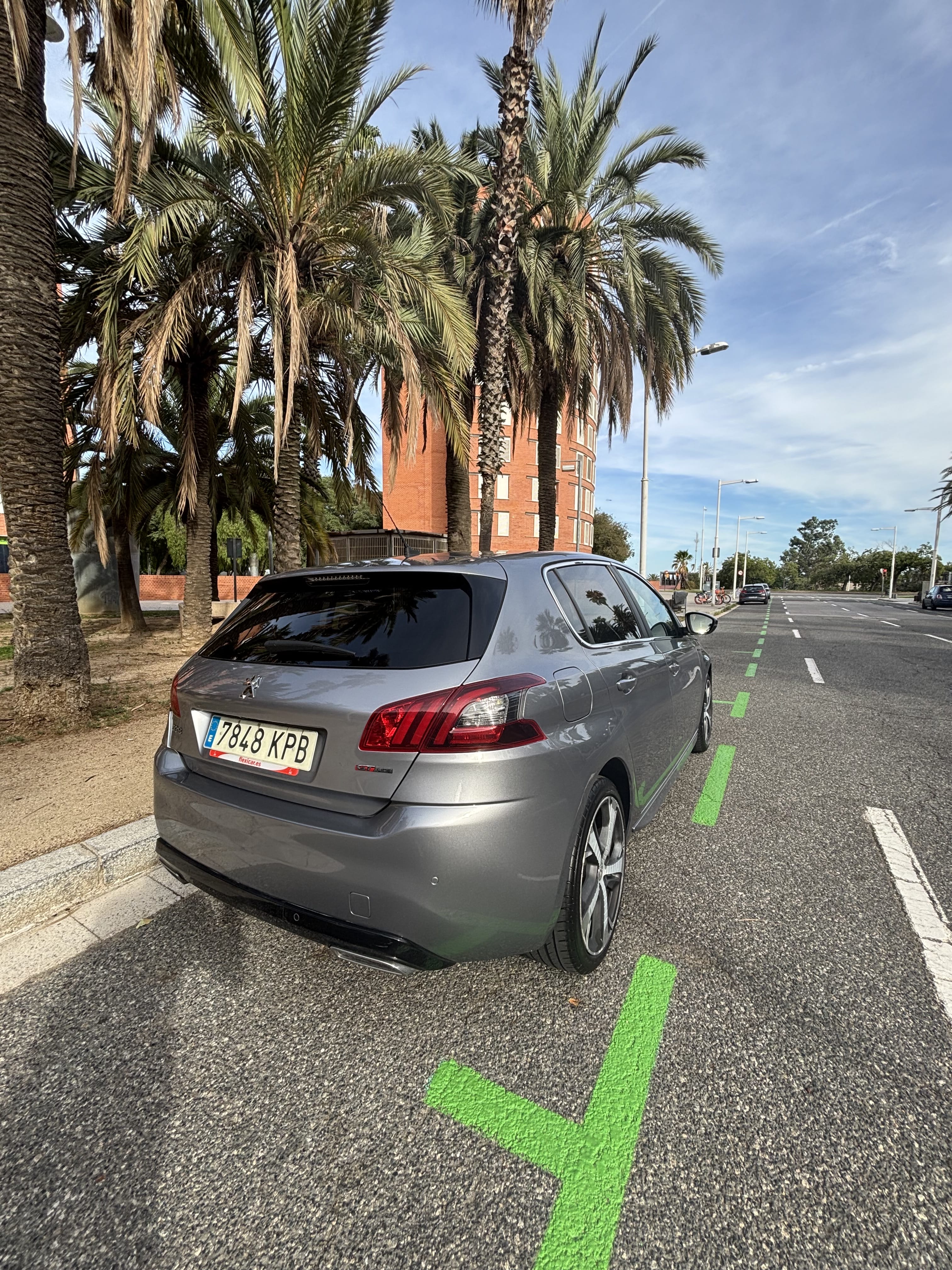 Peugeot 308 mit Navigationsgerät