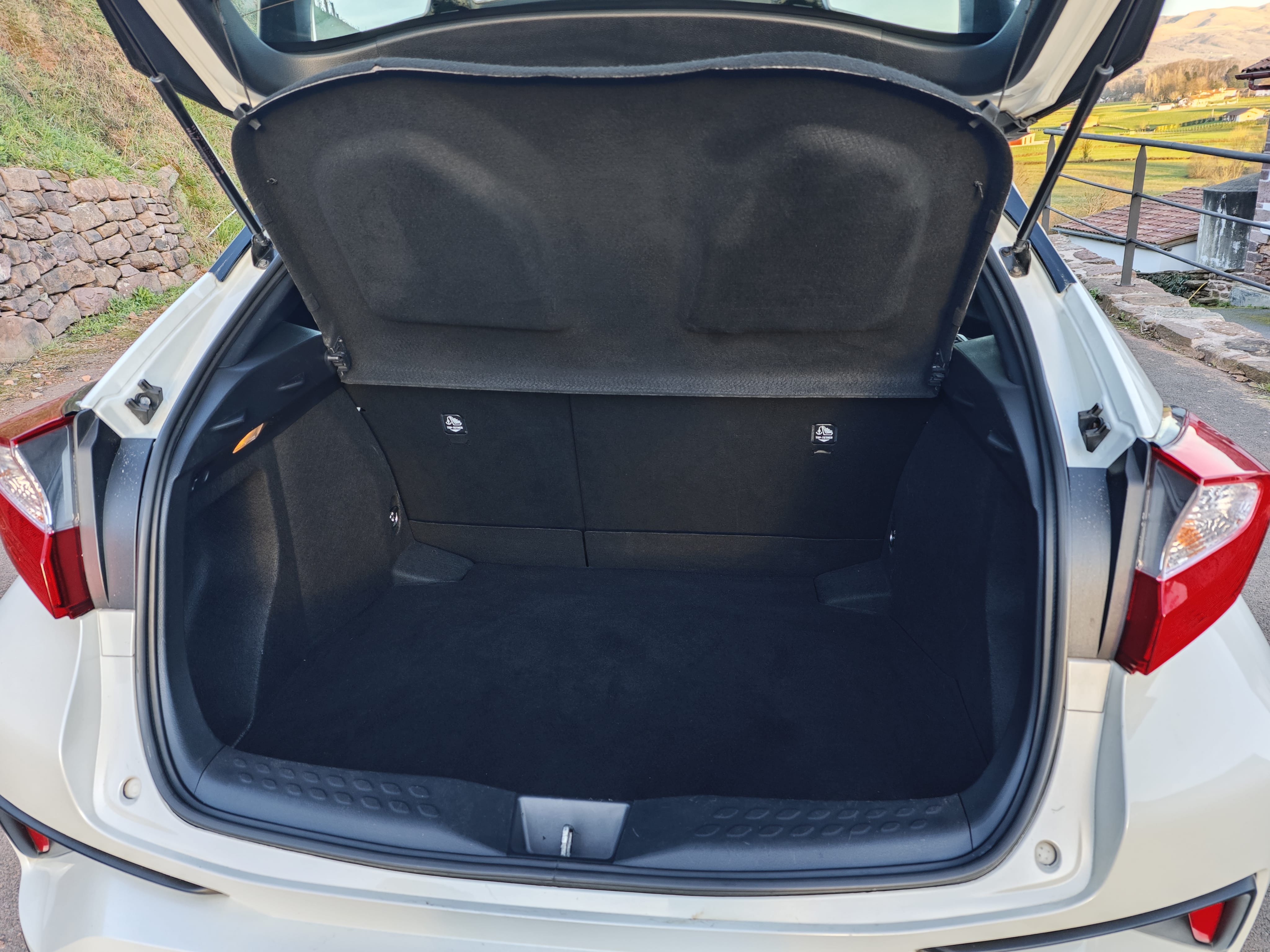 Toyota C-HR Hybrid 1.8 122 ch