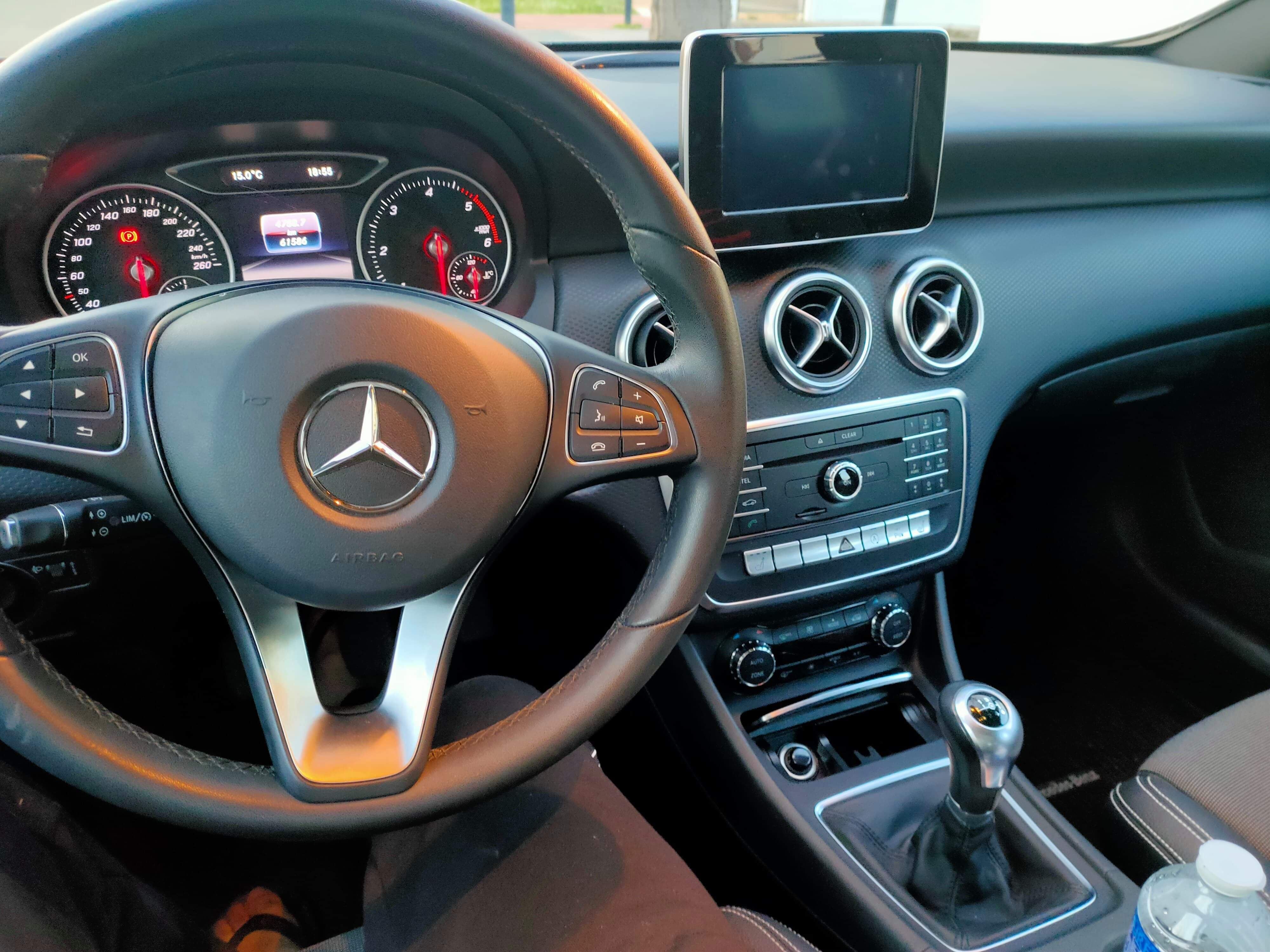 Mercedes-Benz Classe A 180 avec Caméra de recul