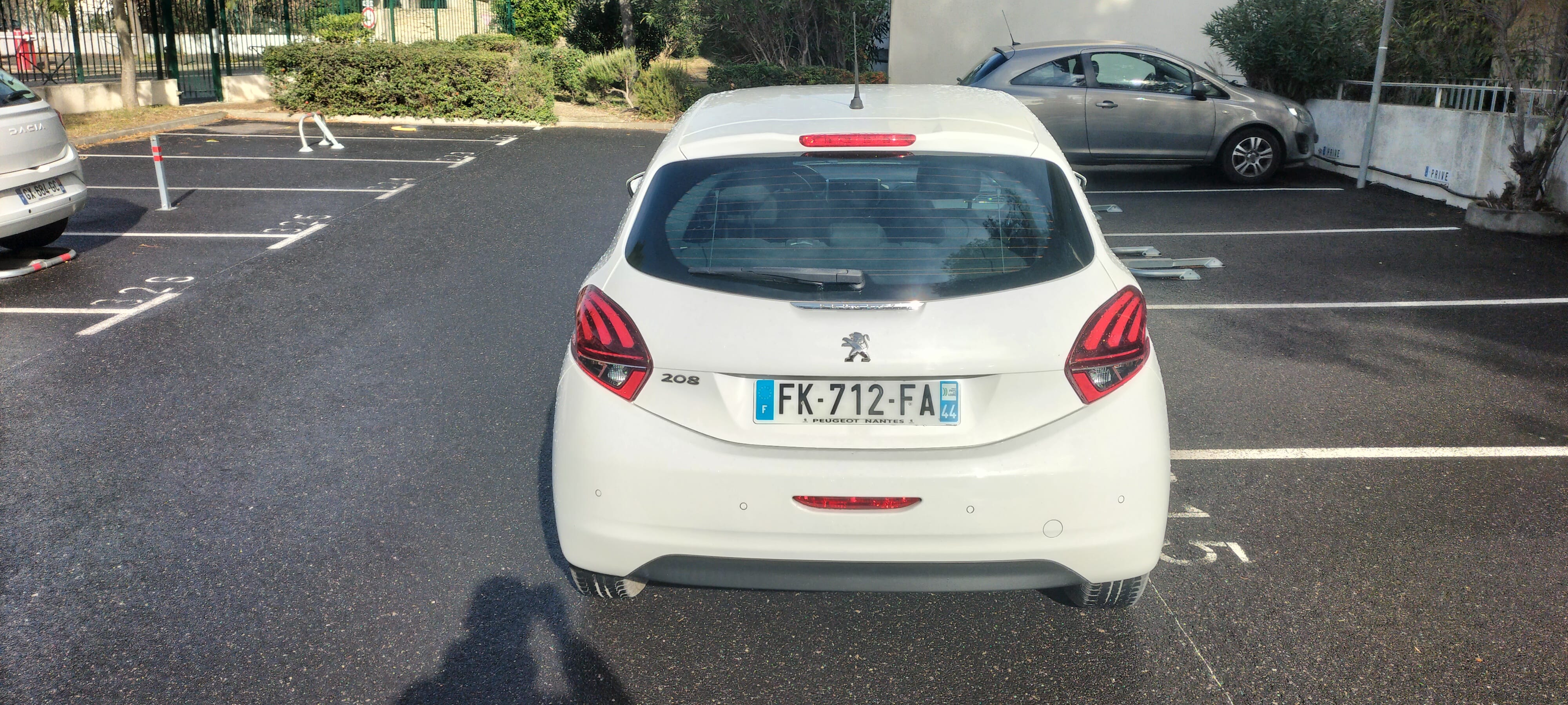 Peugeot 208 avec Apple CarPlay