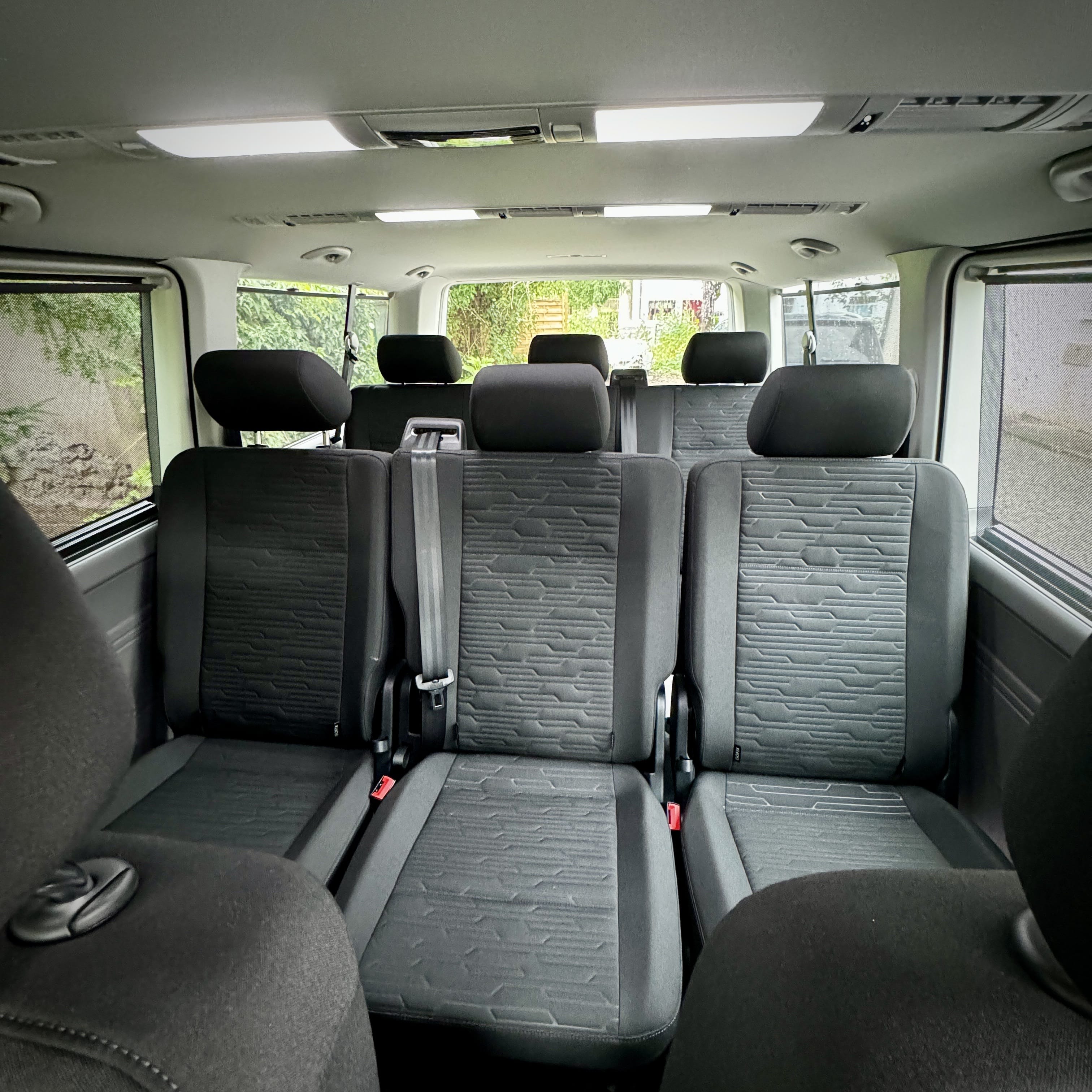 Volkswagen Caravelle 2.0 litre TDI avec Pneus neige