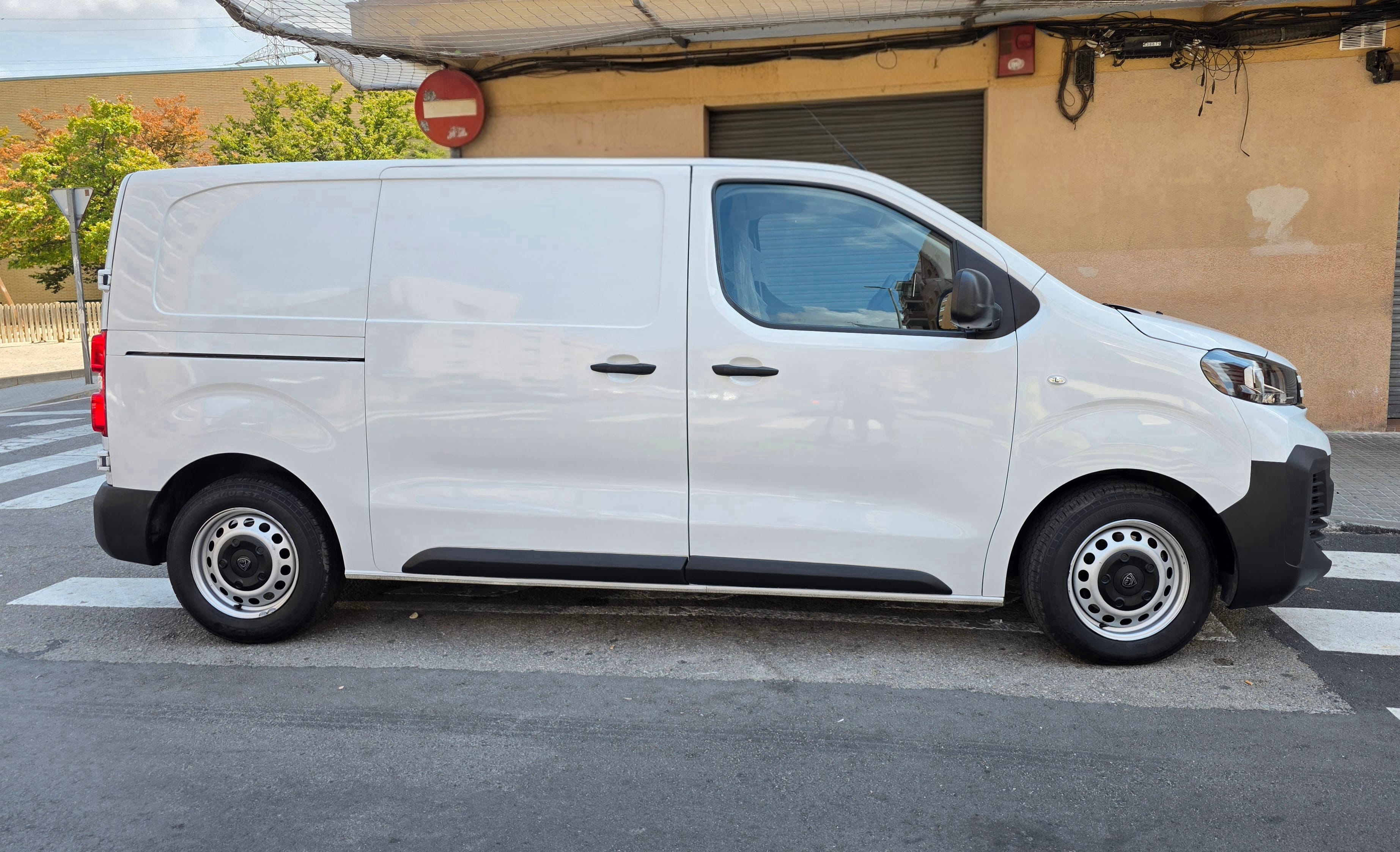 Peugeot Expert M 1.5 HDI con Aire acondicionado