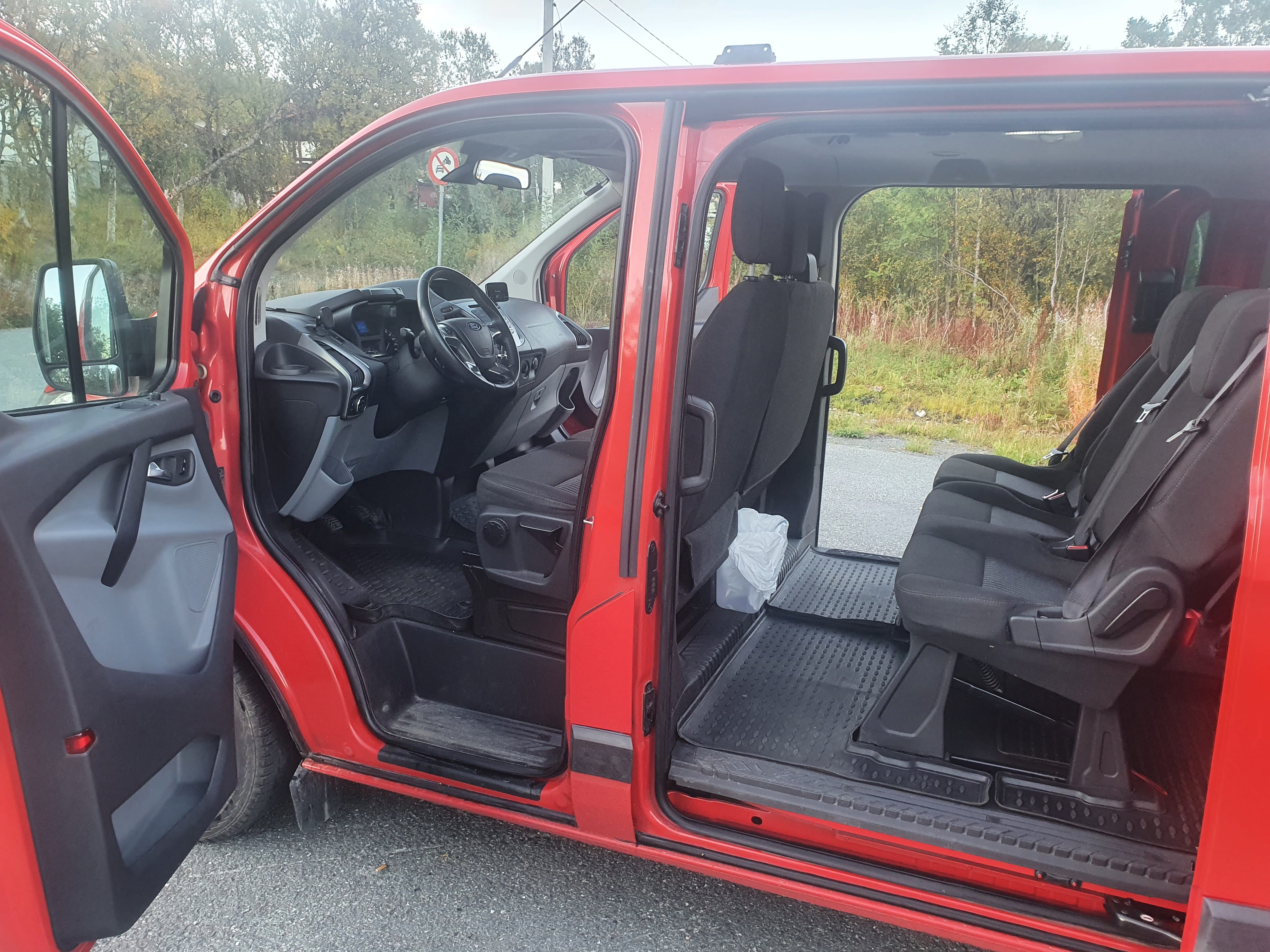 Ford Tourneo Custom 2.2 TDCI met Audio- / iPod-ingang