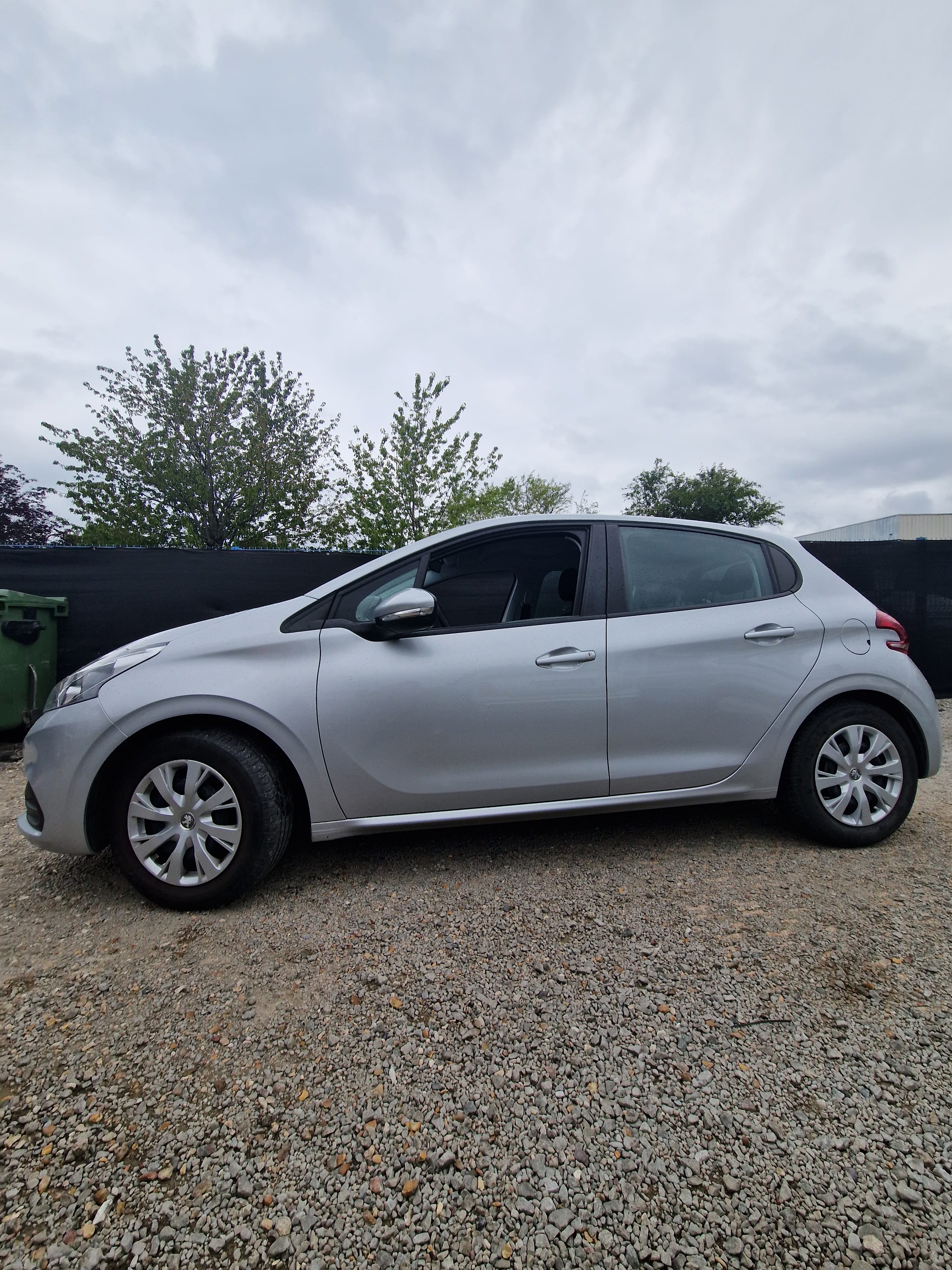 Peugeot 208 avec Climatisation
