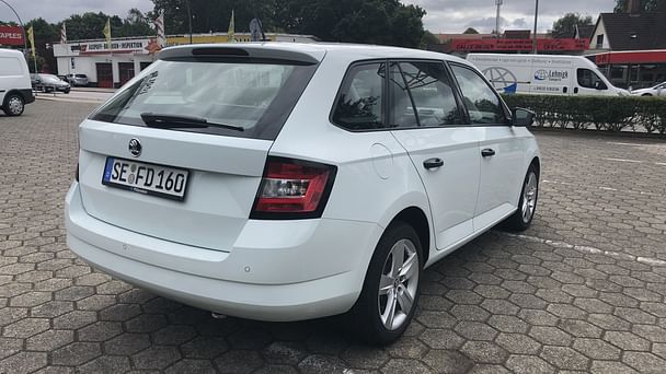 Skoda Fabia Kombi 160 mit Kindersitz