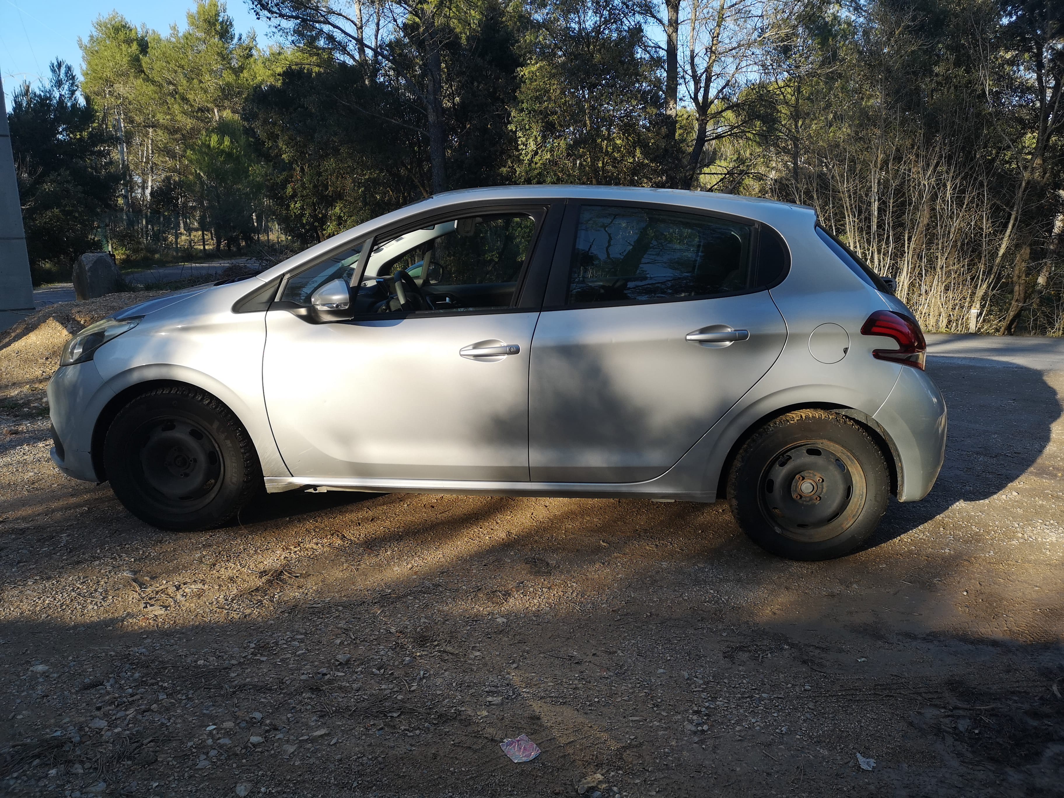 Peugeot 208 avec Régulateur de vitesse