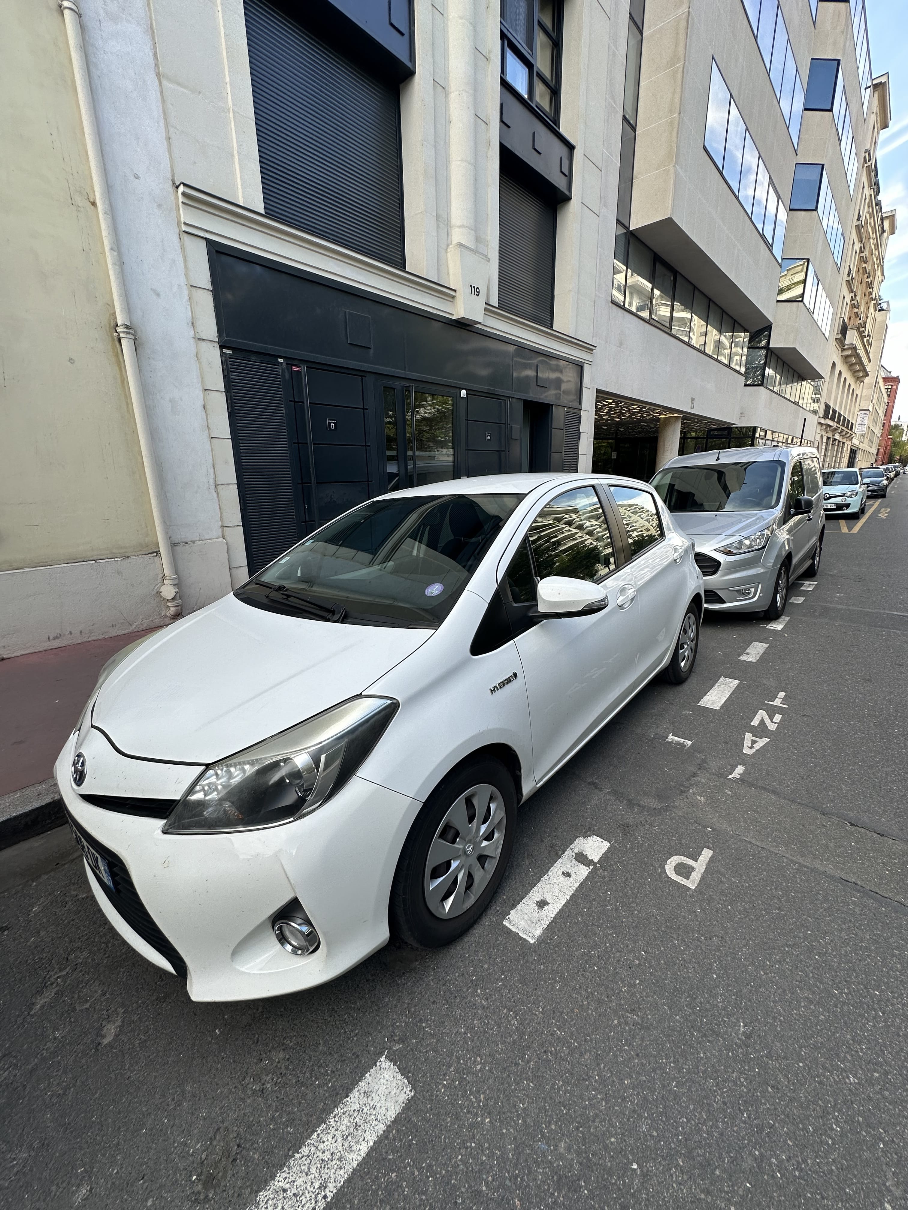 Toyota Yaris Hybride, 2013, Essence 95, automatique