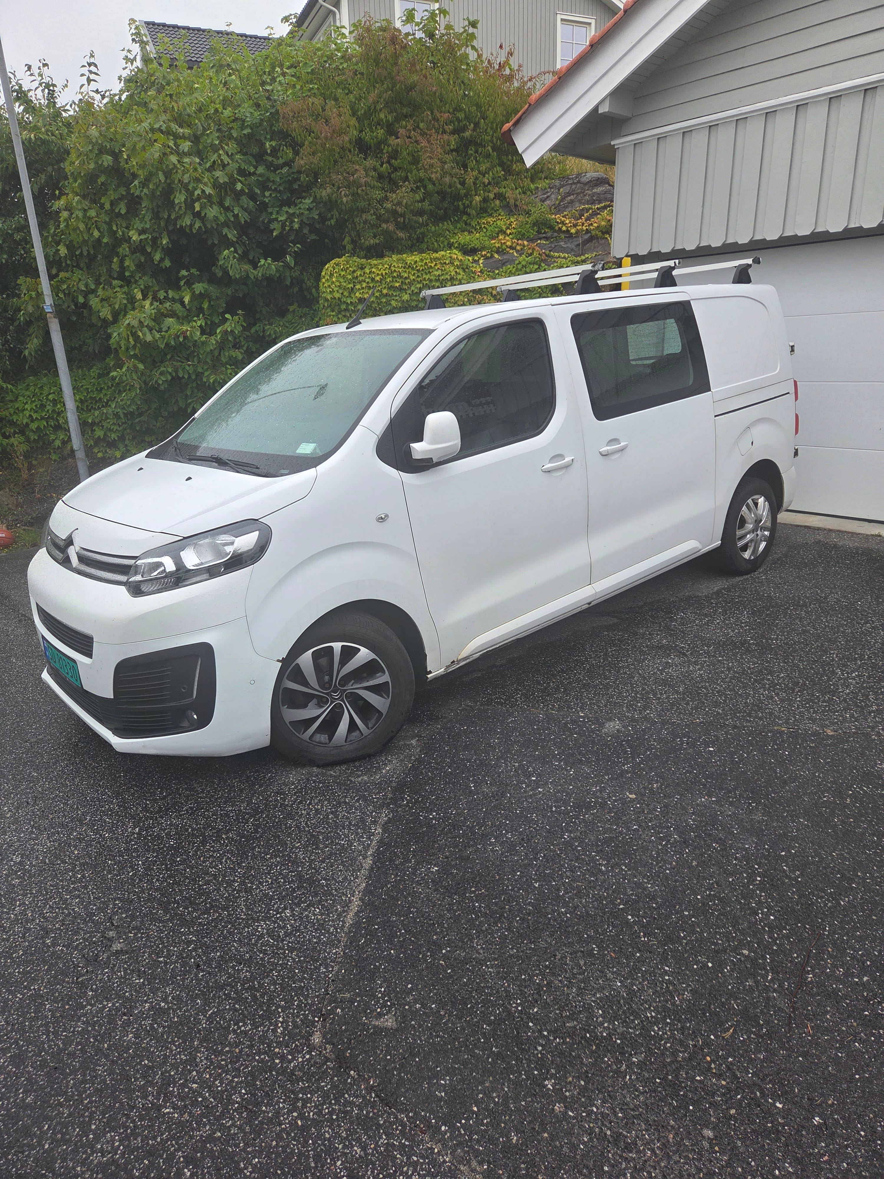 Citroen Jumpy med Tilhengerfeste