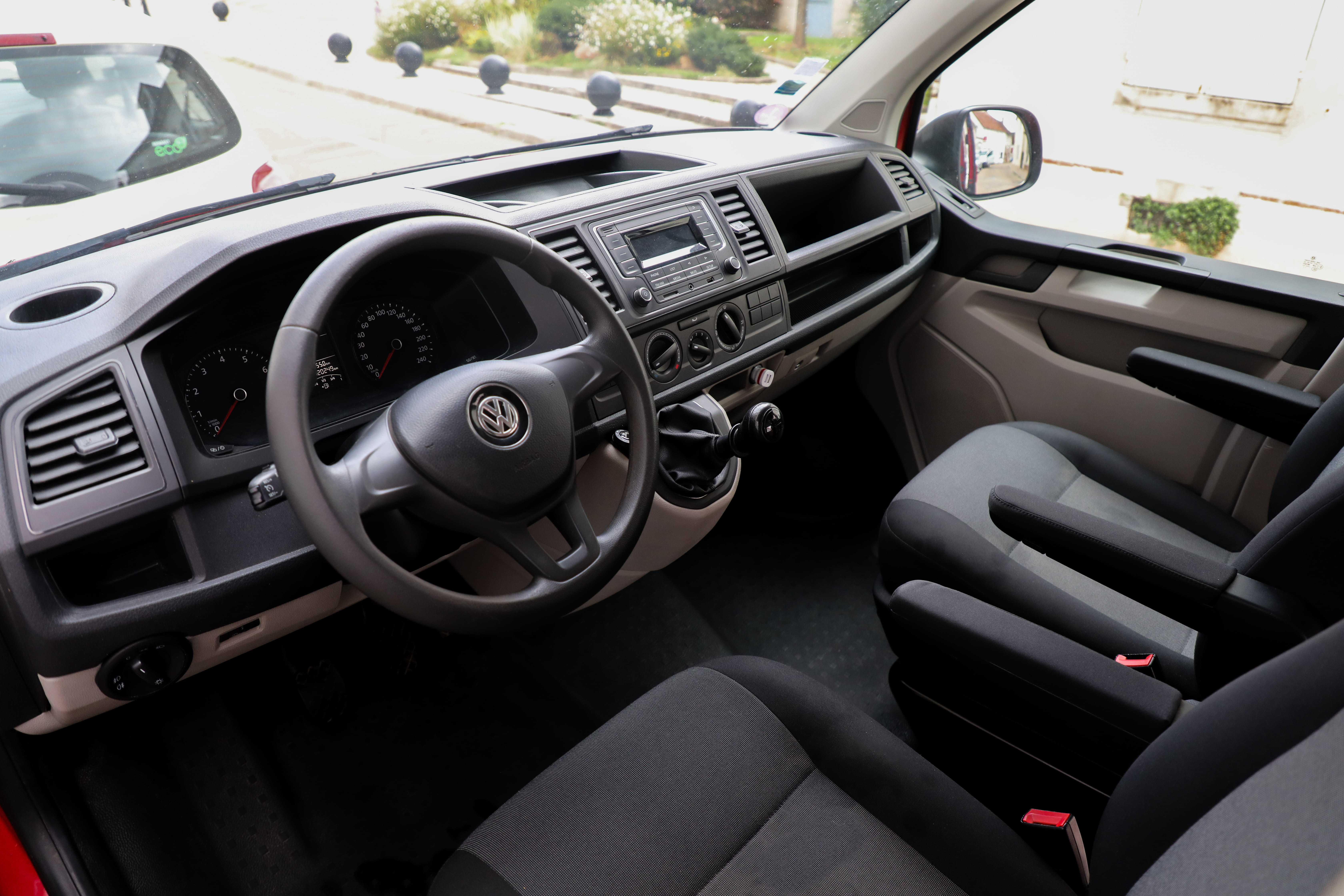 Volkswagen Transporter avec Attelage