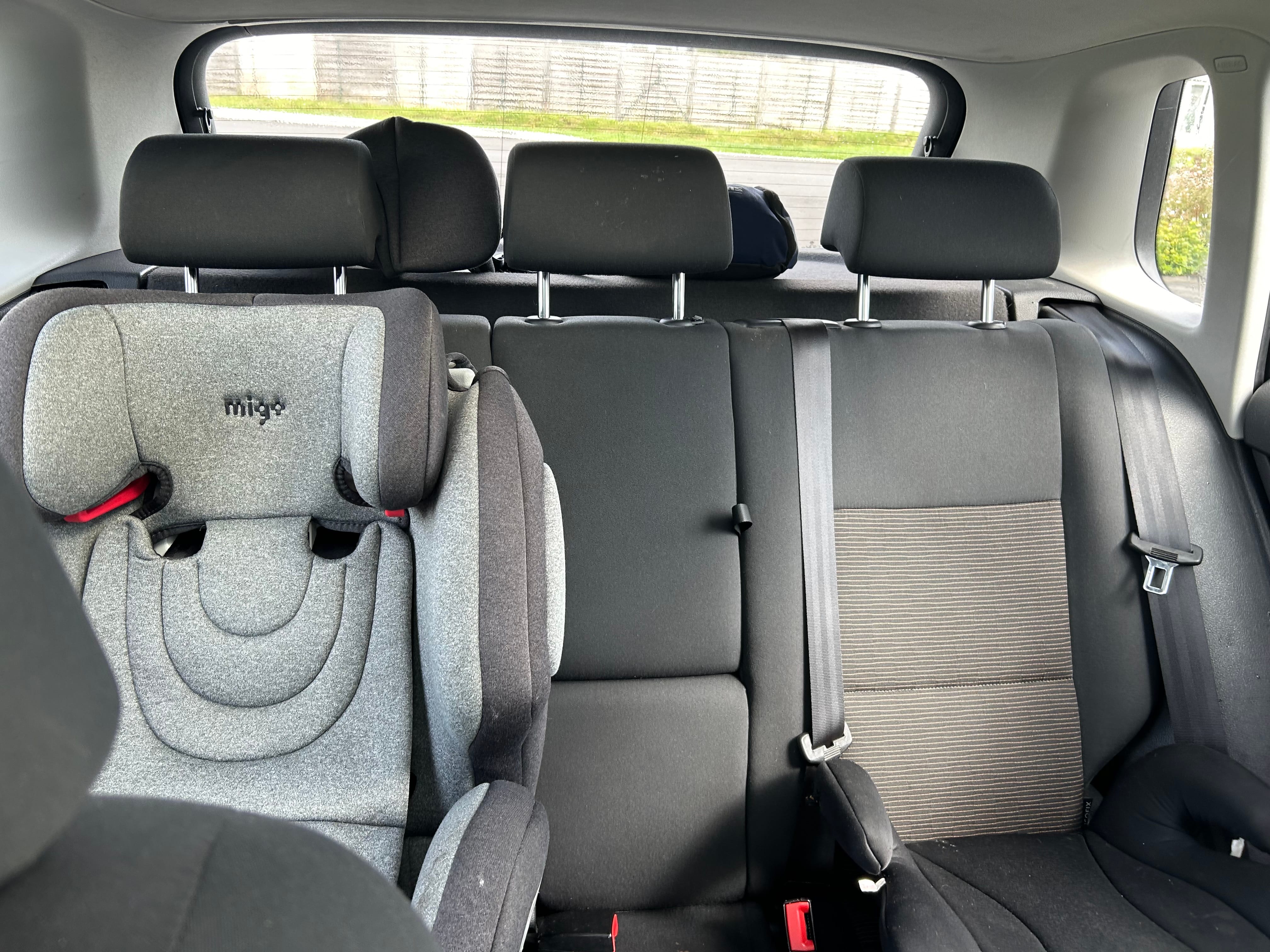 Volkswagen Tiguan 2.0T S 2.0 TDI