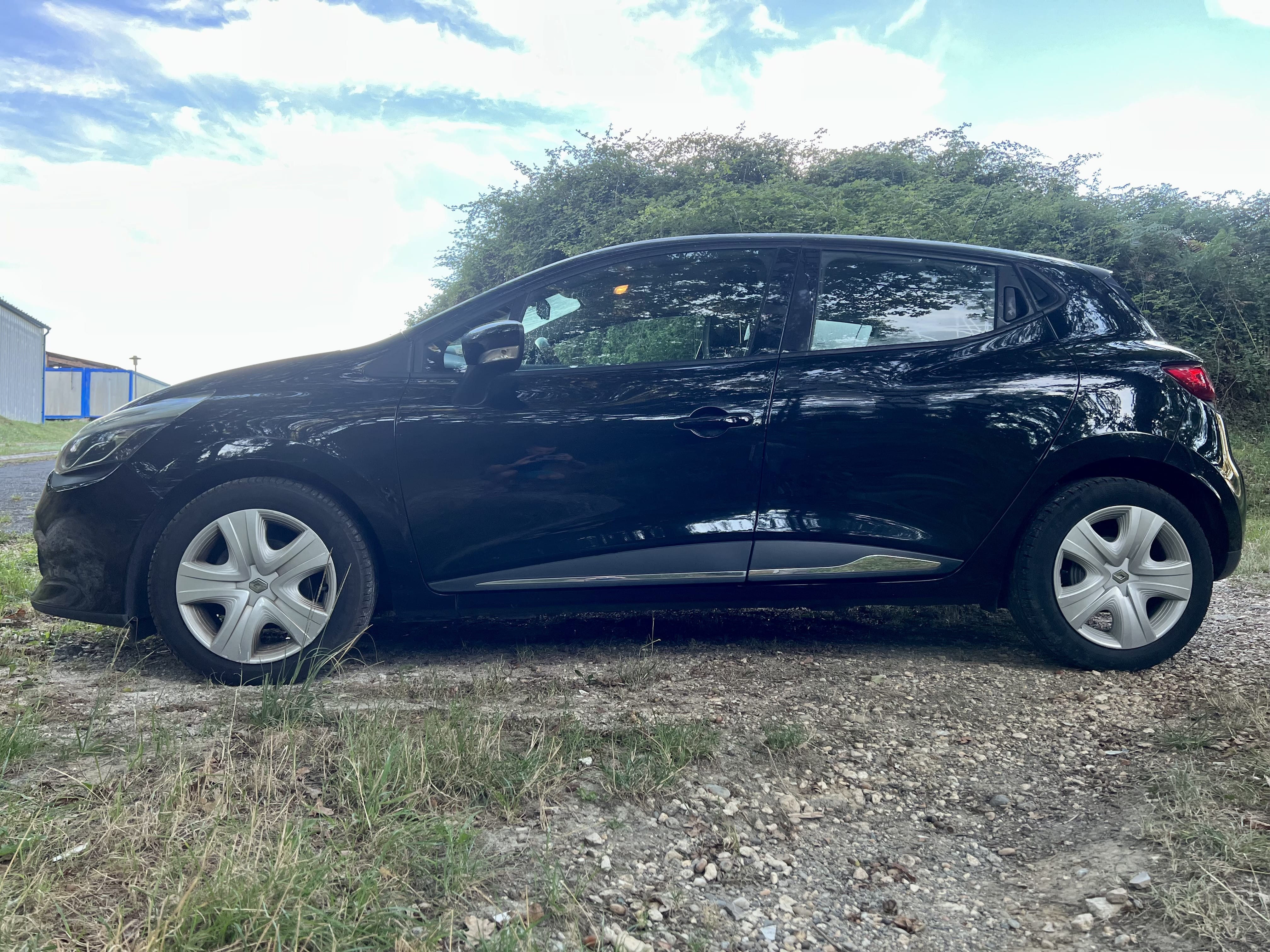 Renault Clio  Renault Clio 4 – Confort et Économie au Rendez-vous avec Climatisation