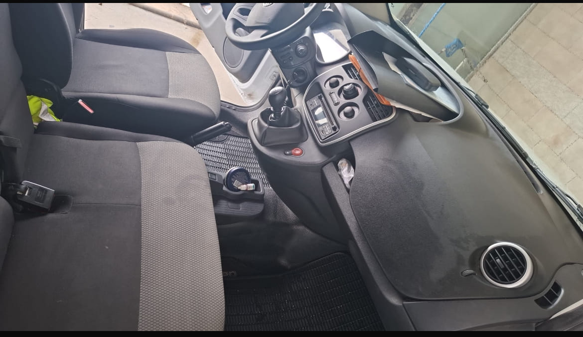 Nissan NV250 con Audio Bluetooth