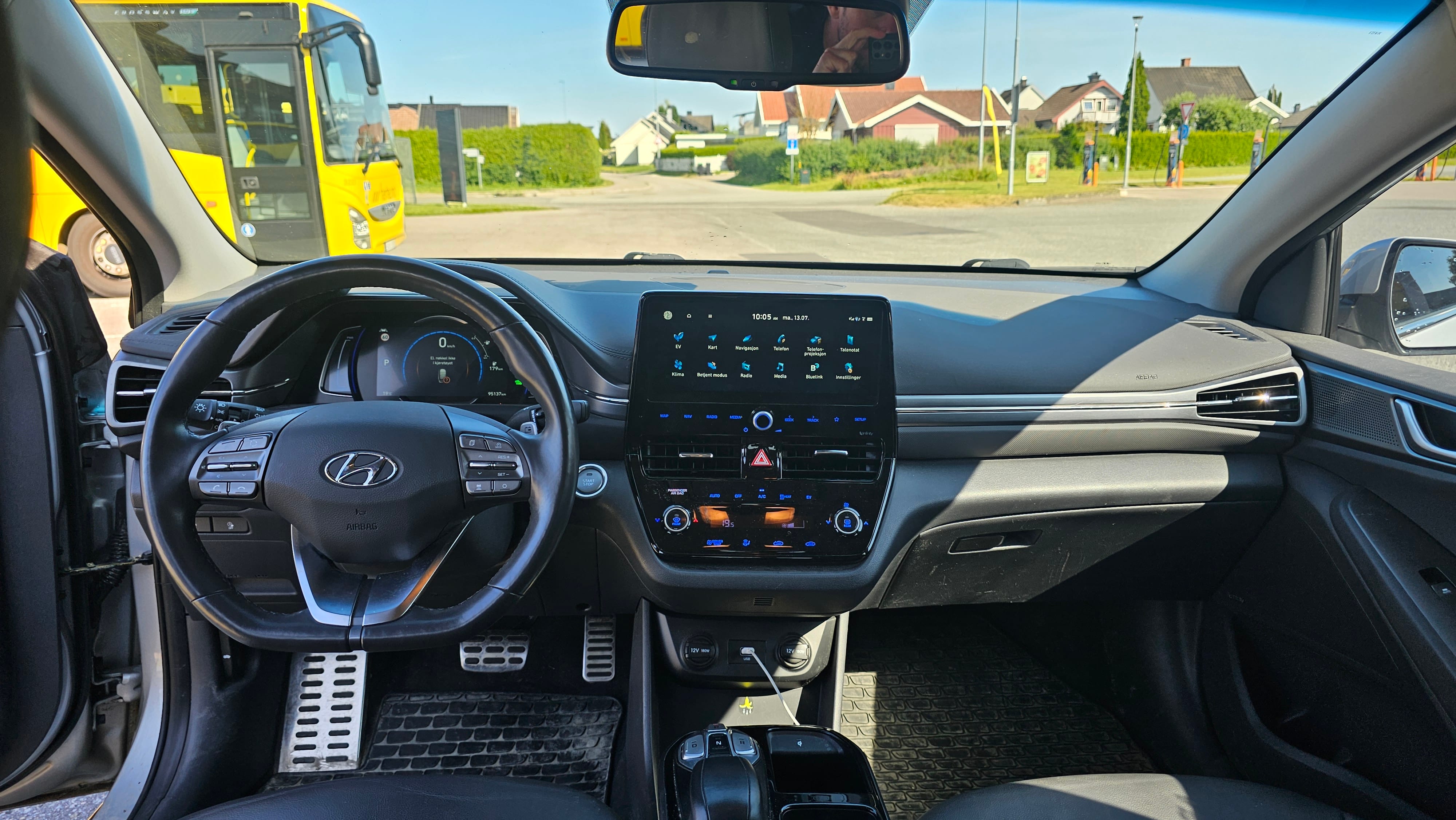Hyundai Ioniq med GPS