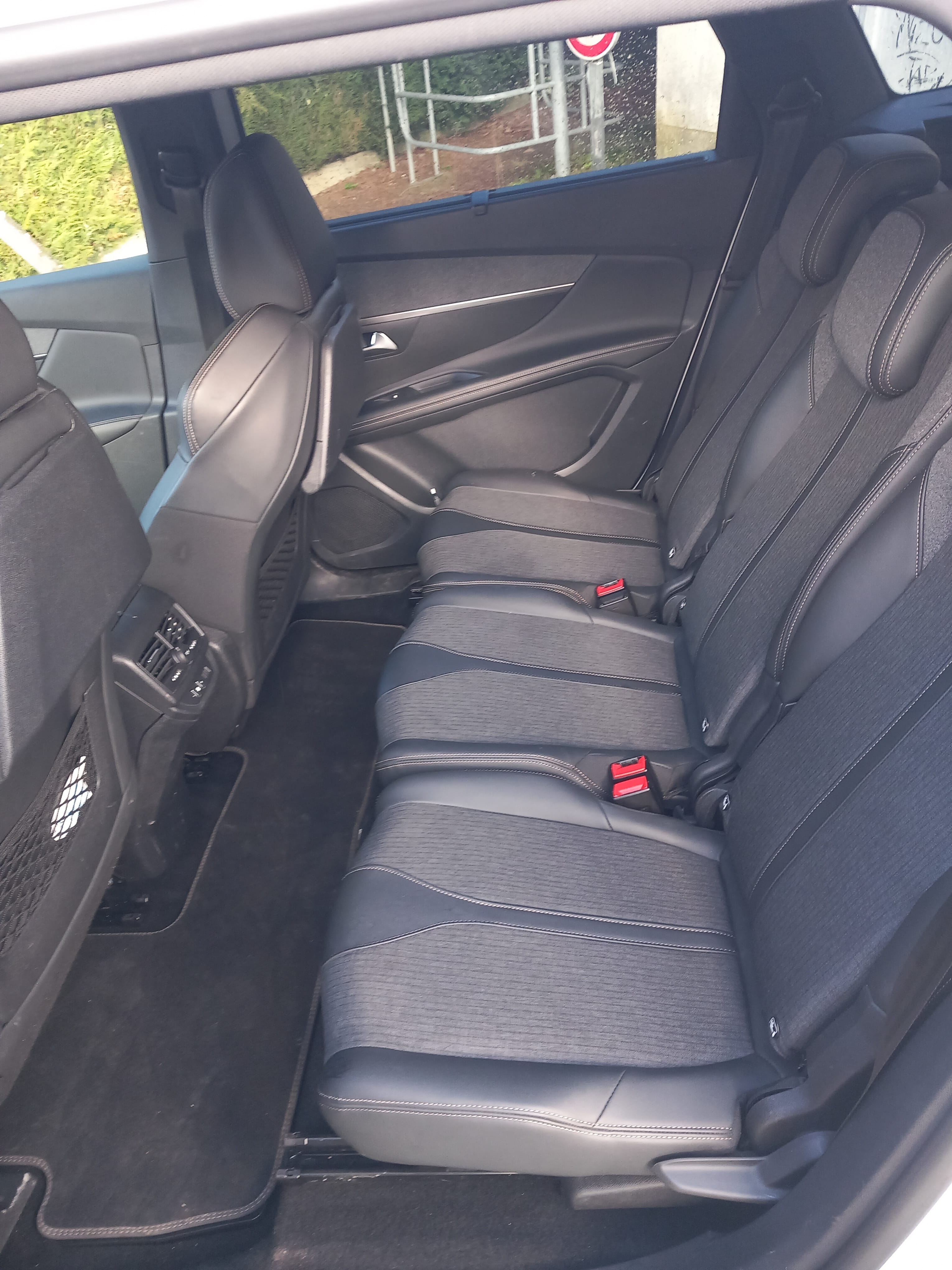 Peugeot 5008 1,6 180 ch avec Siège bébé