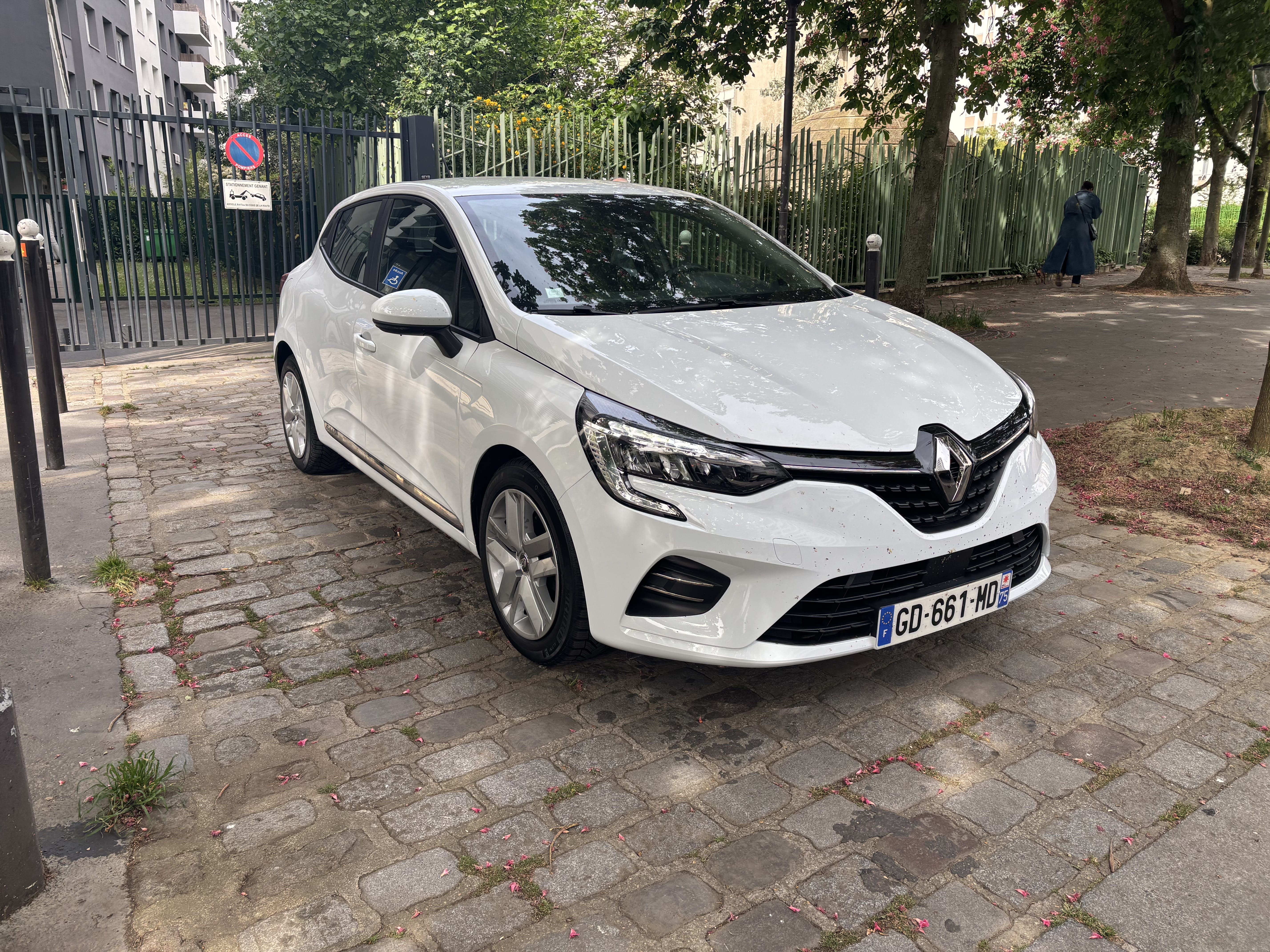 Renault Clio Metro ligne 7bis/ 11 Place des Fêtes place 287, 2021, Essence 95