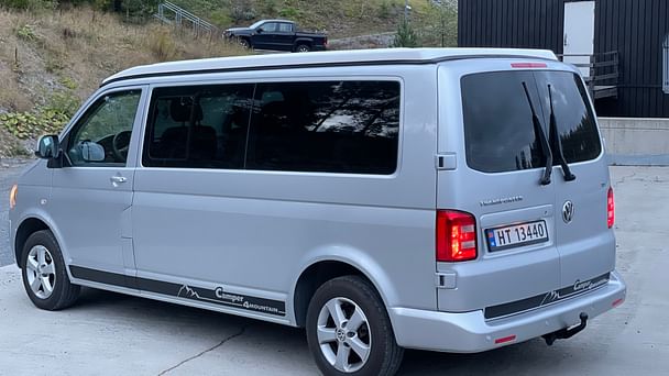 Volkswagen Transporter Combi med Vinterdekk