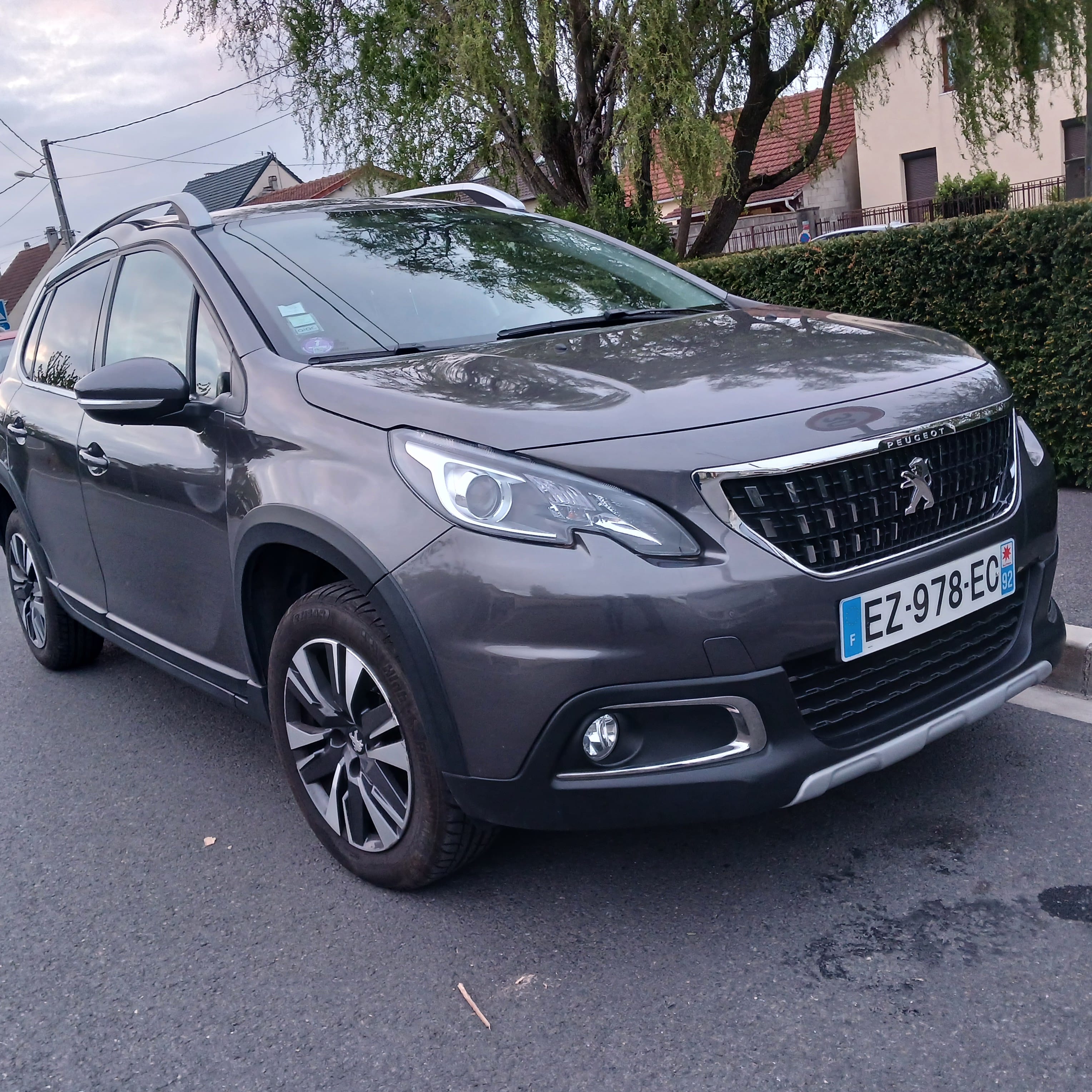 Peugeot 2008, 2018, Essence 98