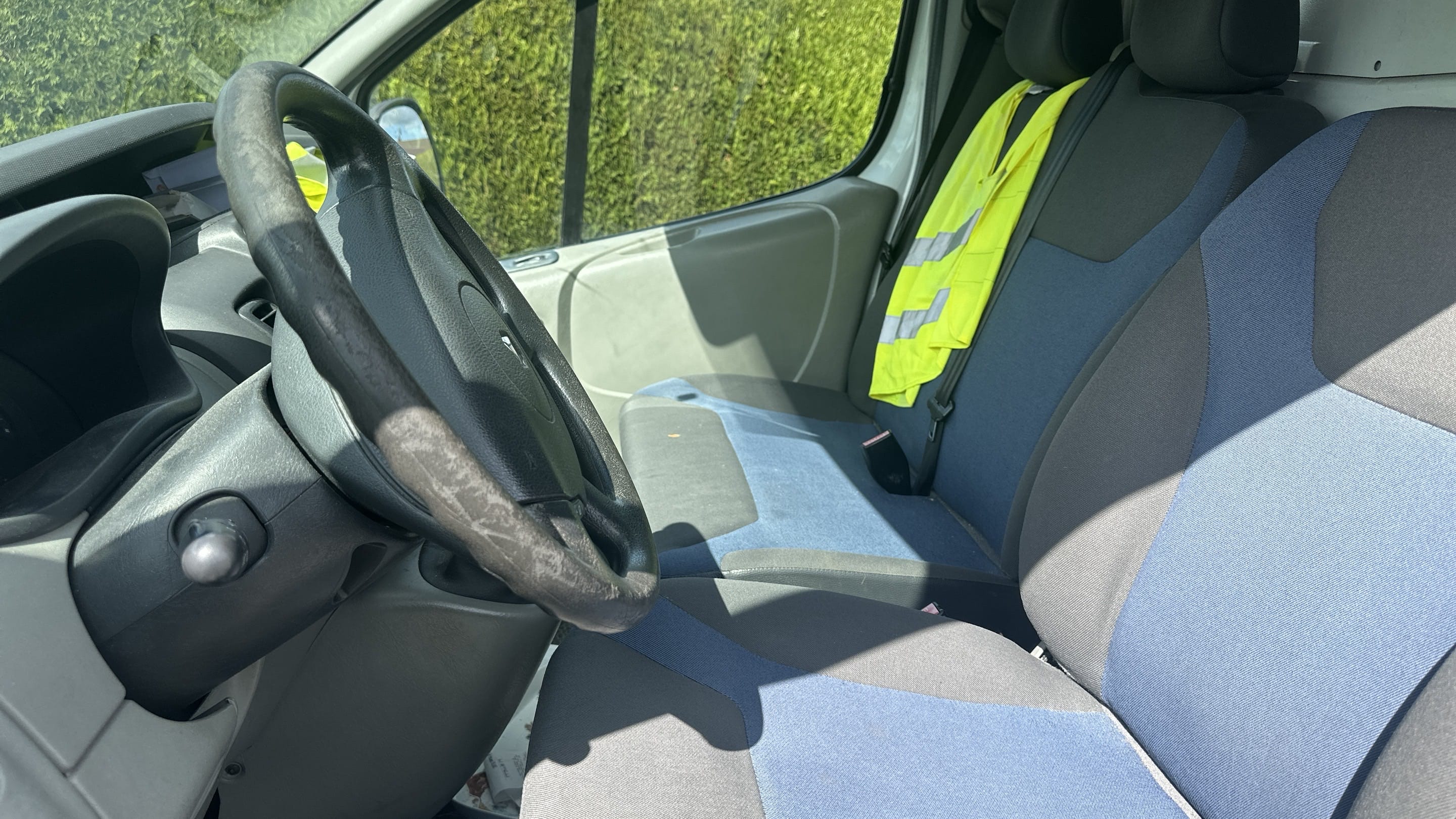 Renault Trafic 2.0 dci avec GPS