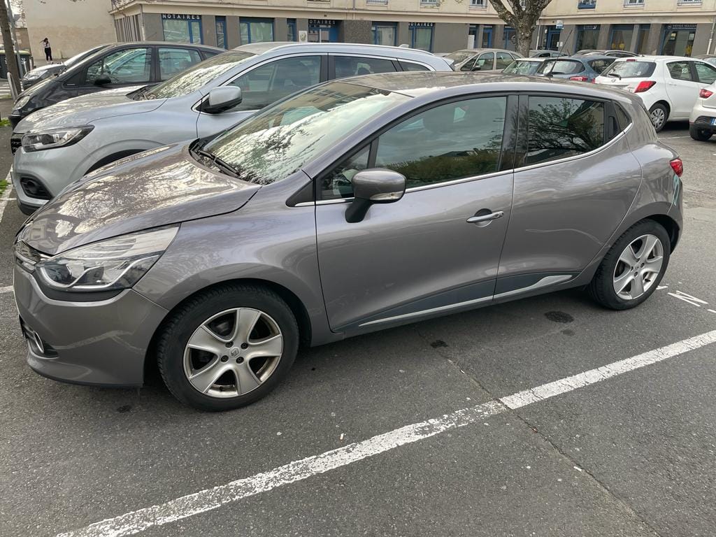 Renault Clio avec Climatisation