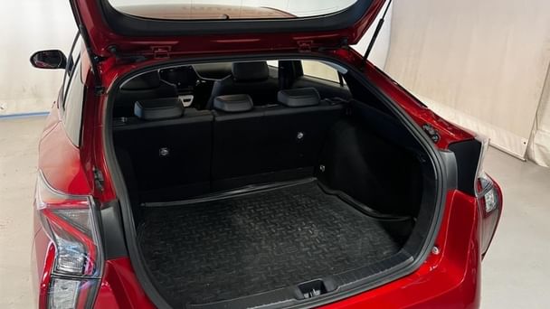 Toyota Prius 1,8 Hybrid, Automat, hengerfeste, perfekt for korte og lange kjøreturer. med Lydinngang